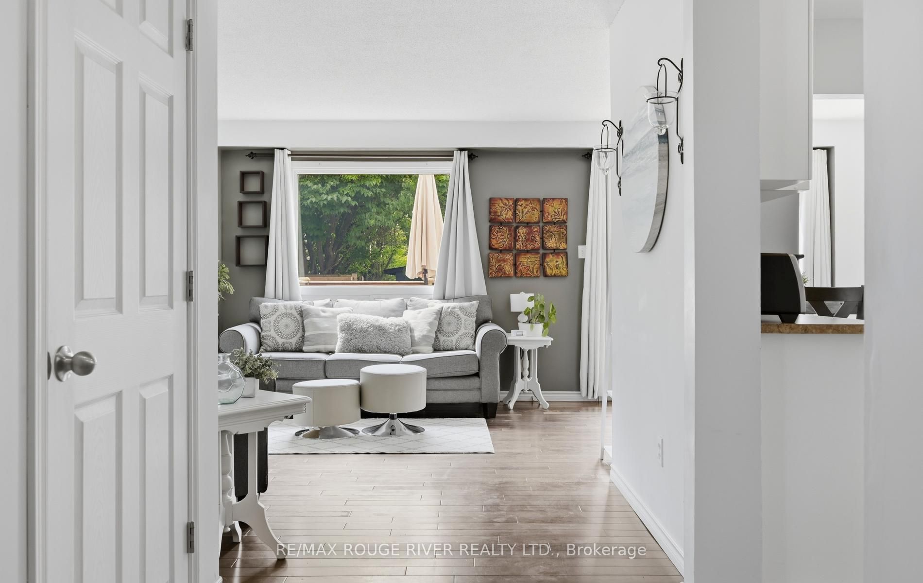 54 Firwood Avenue, Clarington, ON L1E 1R6 photo 4