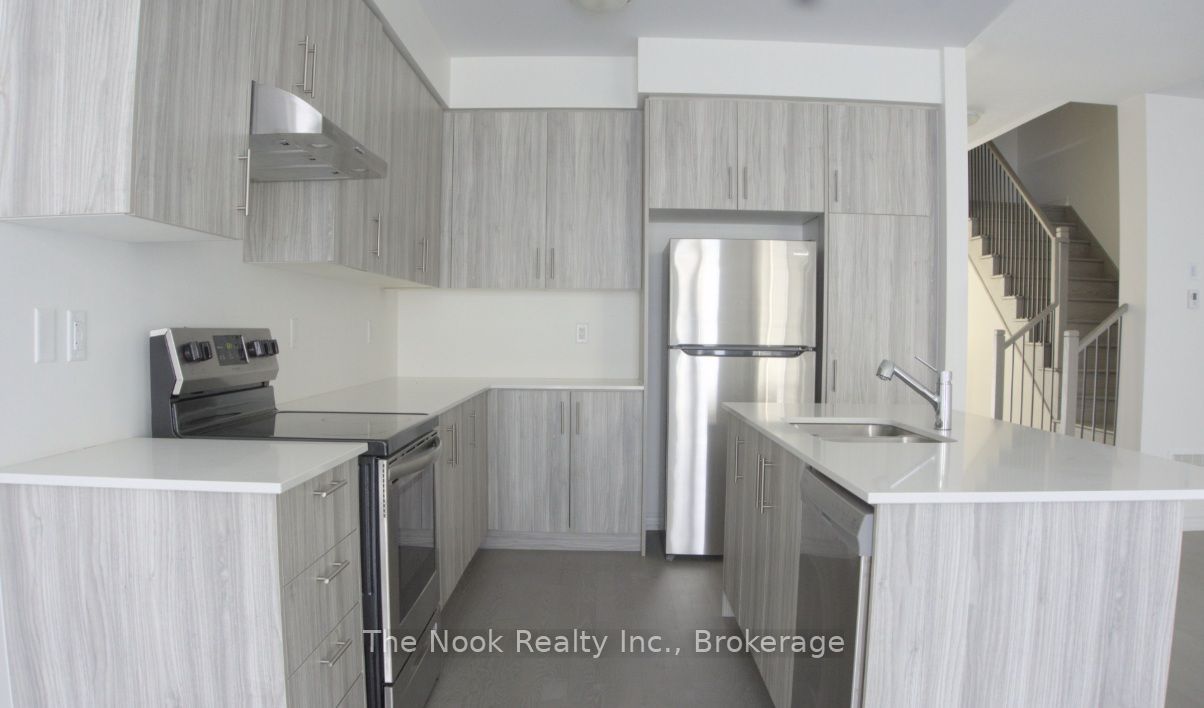 26 Louise Crescent, Whitby, ON L1P 0J9 photo 5