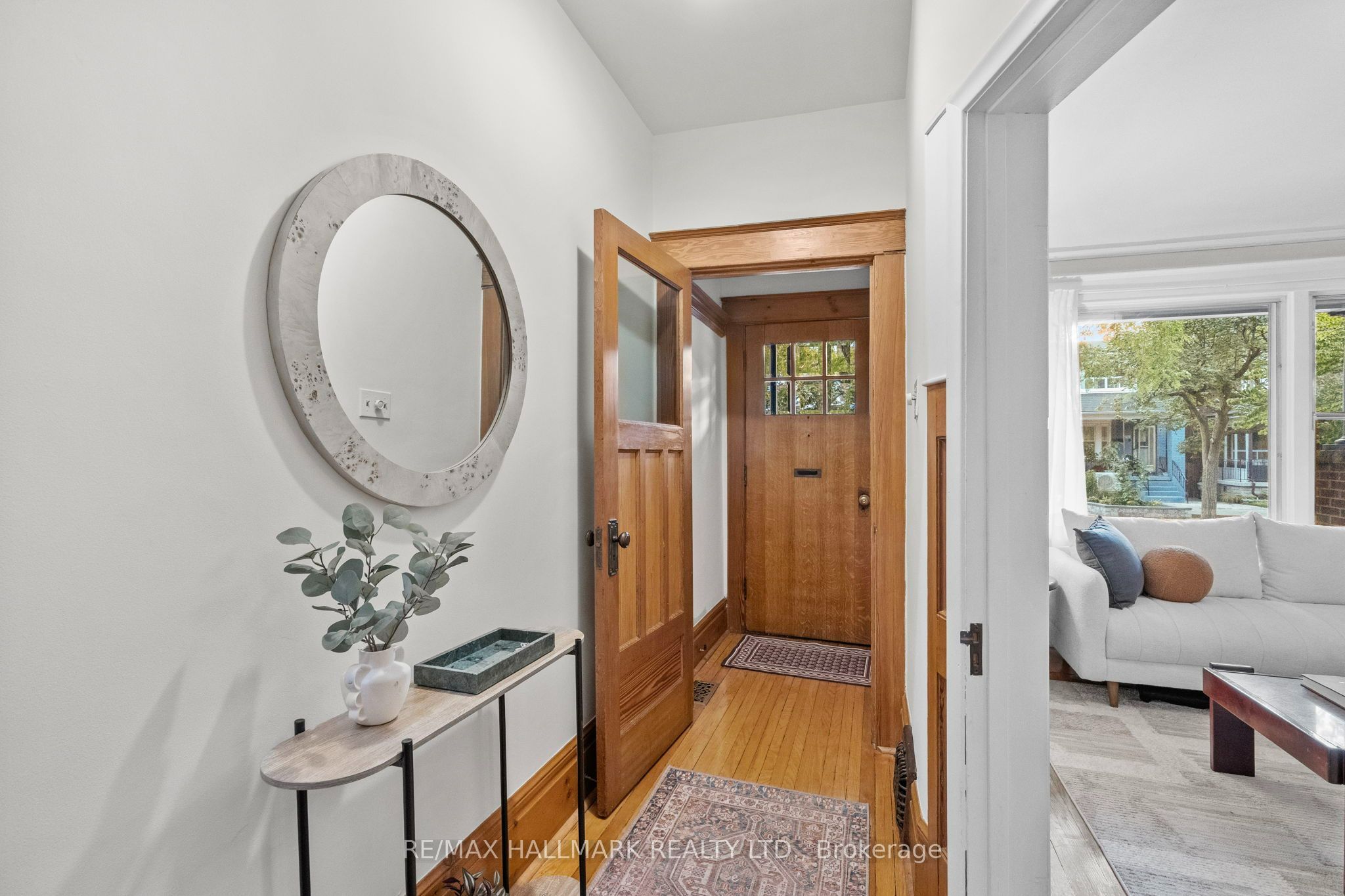 159 Gillard Avenue, Toronto, ON M4J 4N7 photo 3