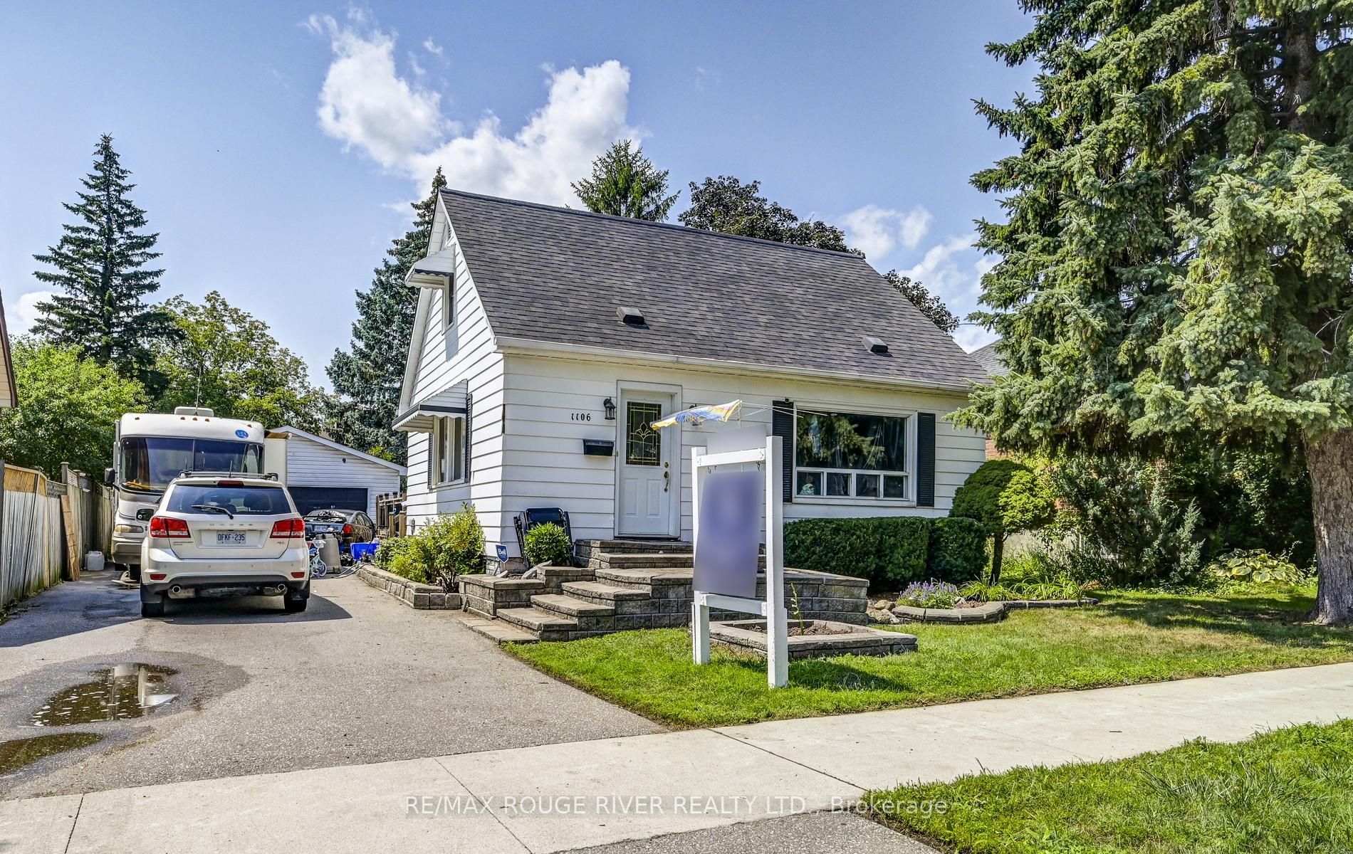 1106 Green Street, Whitby, ON L1N 4G7