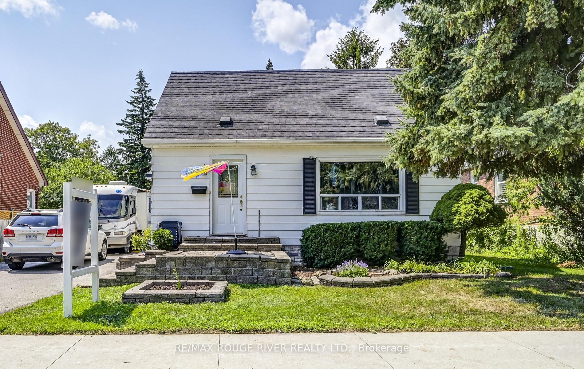 1106 Green Street, Whitby, ON L1N 4G7 photo 2