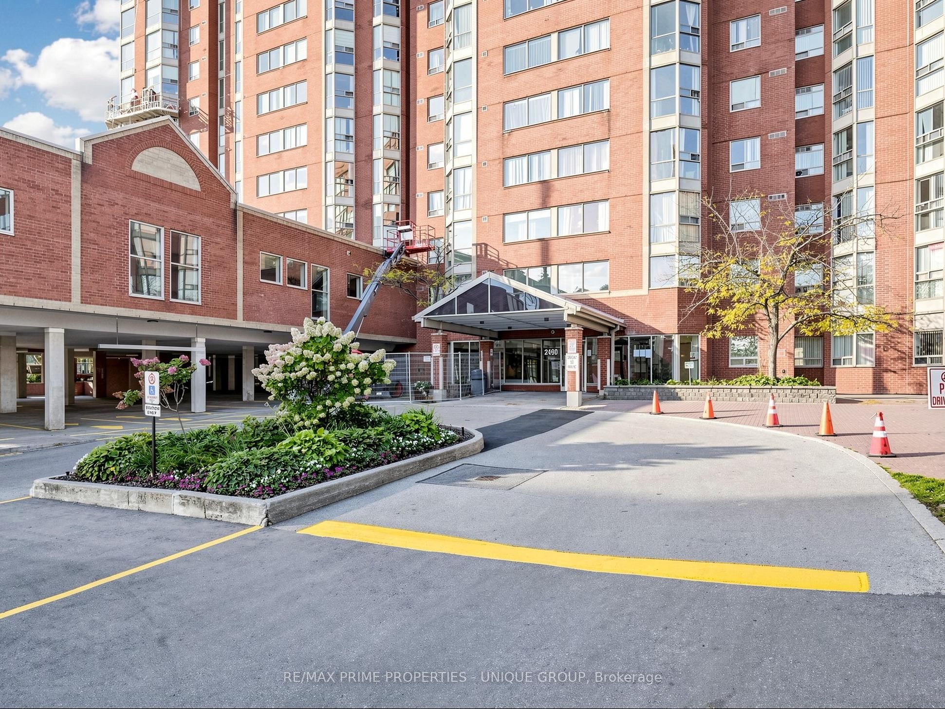 2460 Eglinton Avenue E Ph12, Toronto, ON M1K 5J7 photo 2