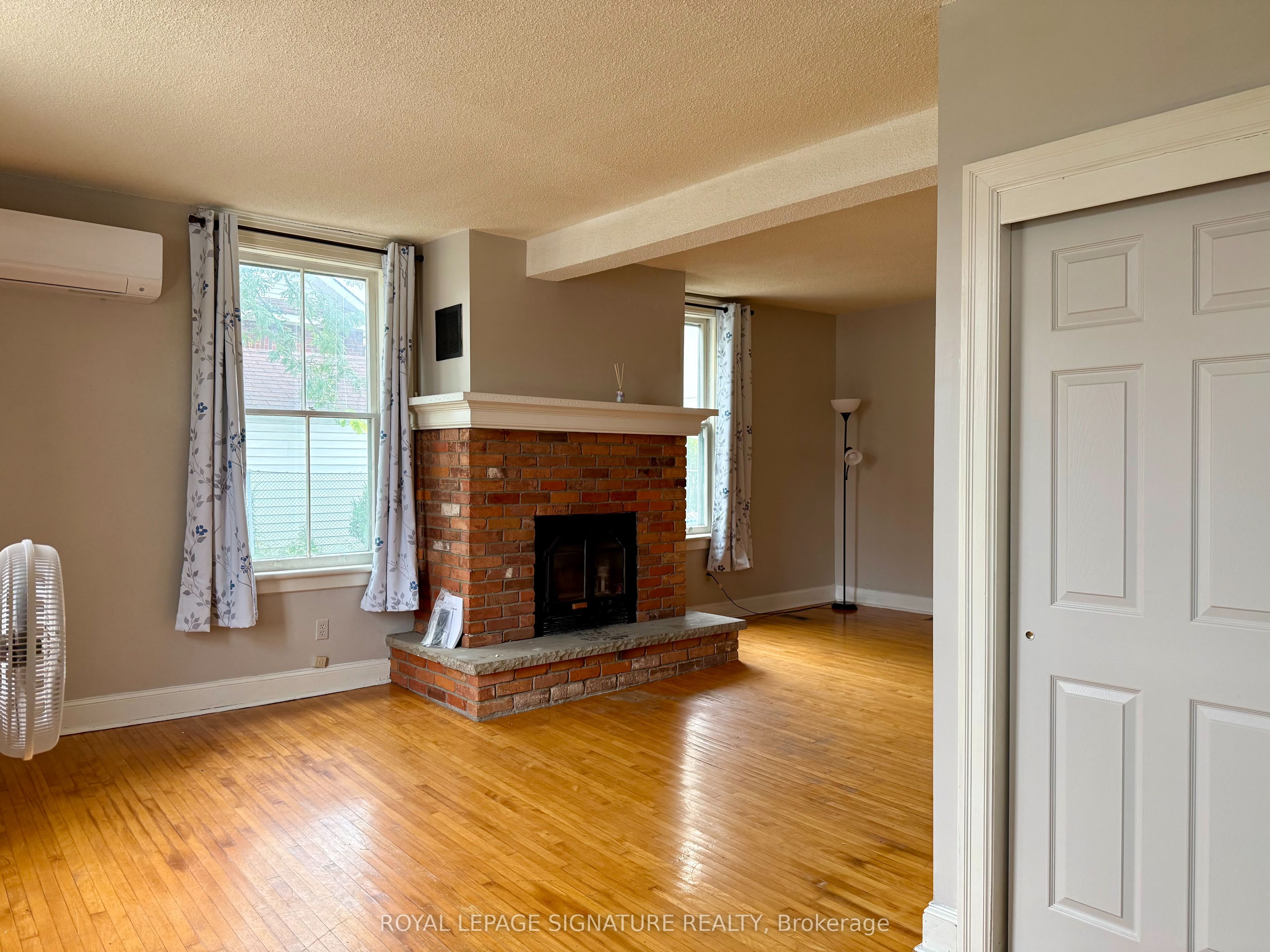 12 Hemlock Avenue, Oshawa, ON L1H 1Y7 photo 2