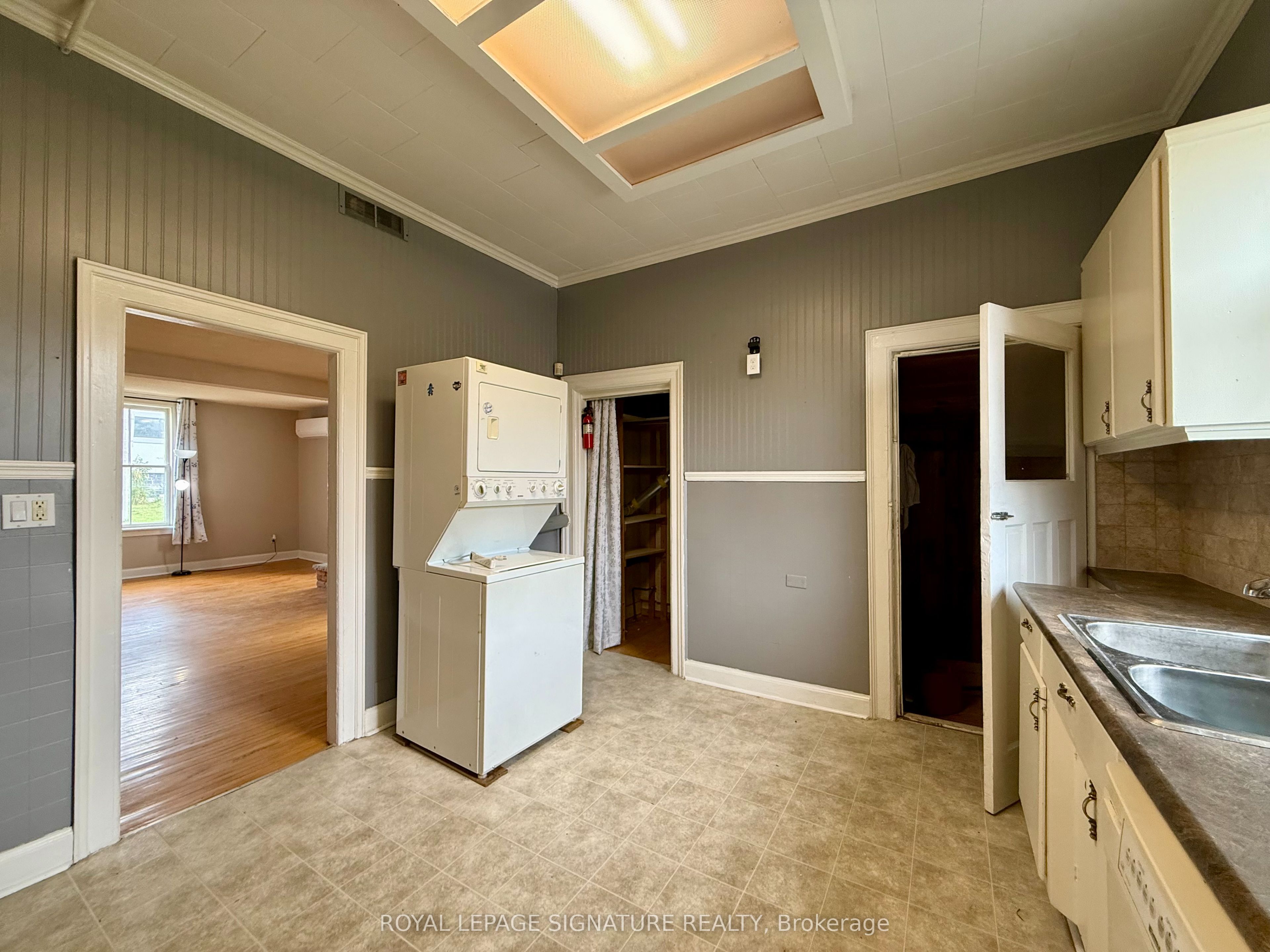 12 Hemlock Avenue, Oshawa, ON L1H 1Y7 photo 5