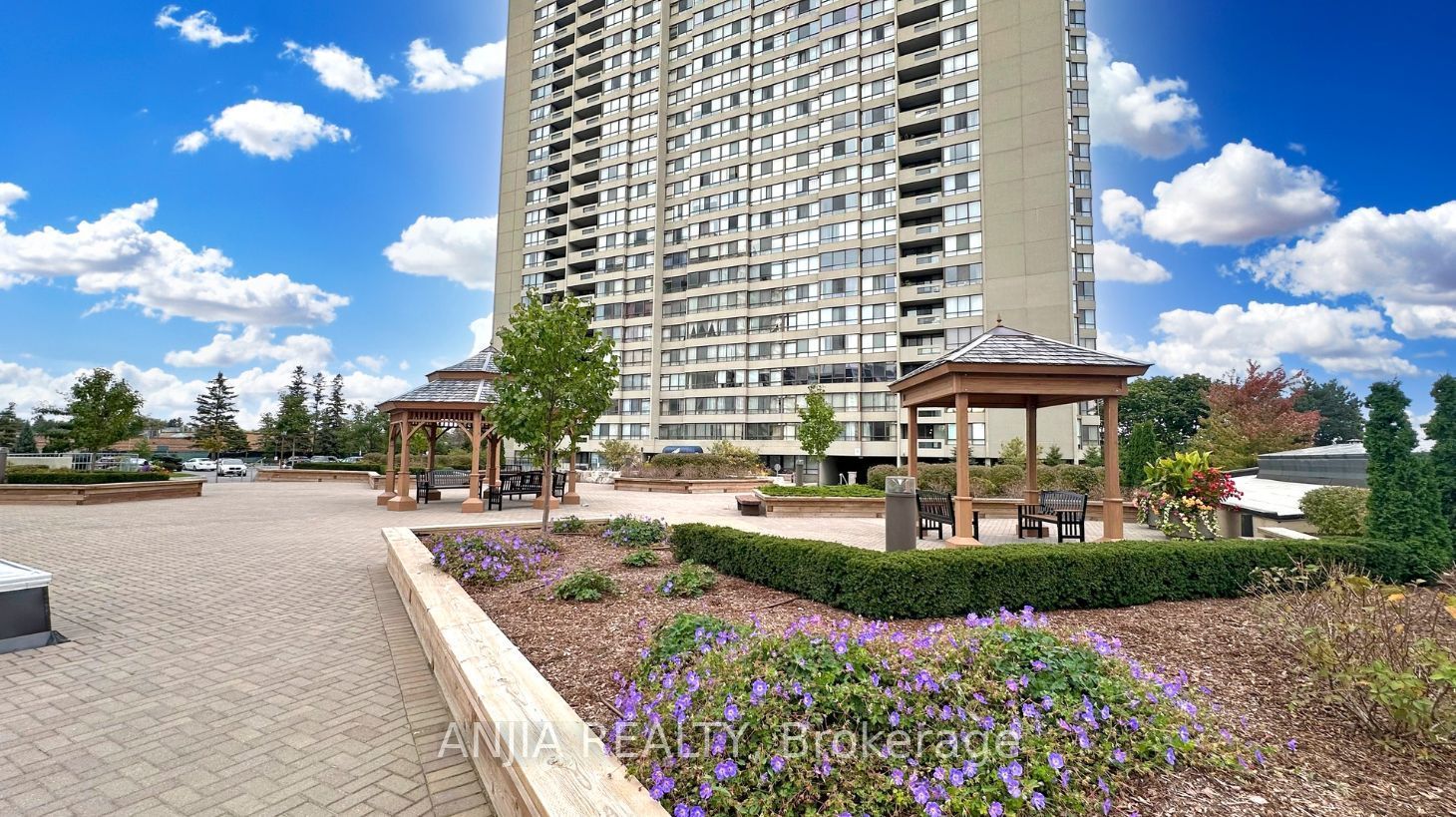 255 Bamburgh Circle 401, Toronto, ON M1W 3T6 photo 3