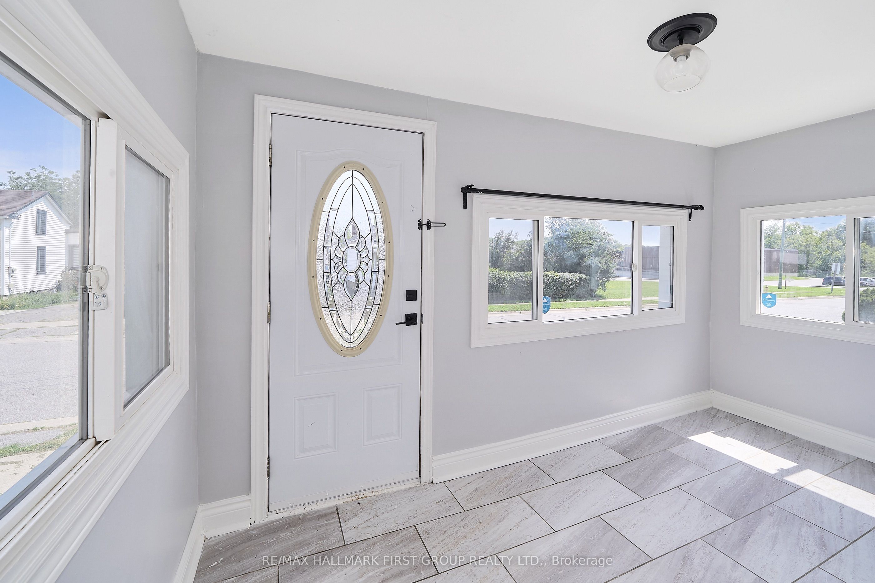 314 Nassau Street, Oshawa, ON L1J 4A8 photo 5