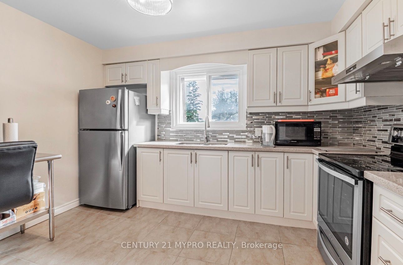 120 Beverly Glen Boulevard #61, Toronto, ON M1W 1W6 photo 5