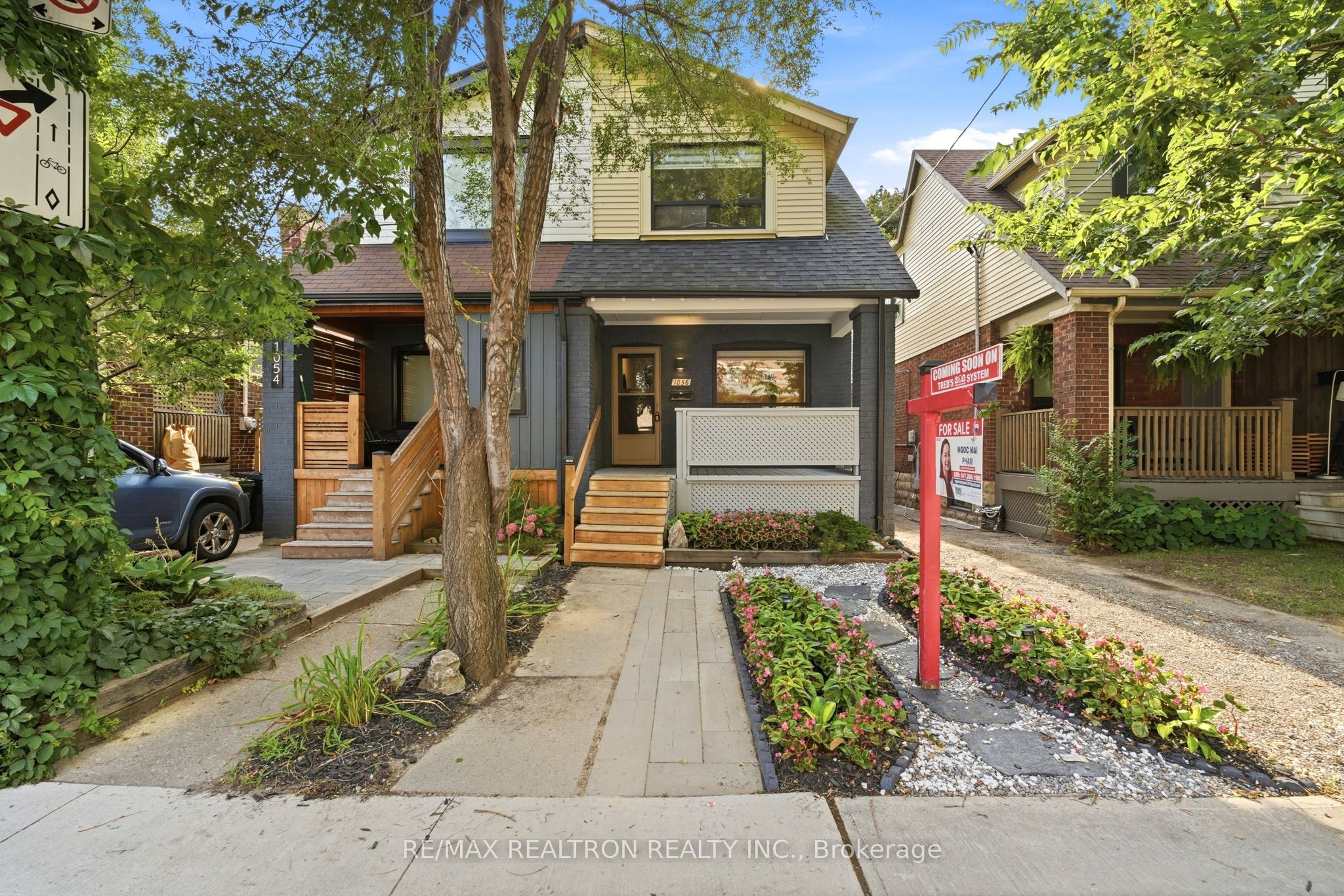 1056 Woodbine Avenue W, Toronto, ON M4C 4C5