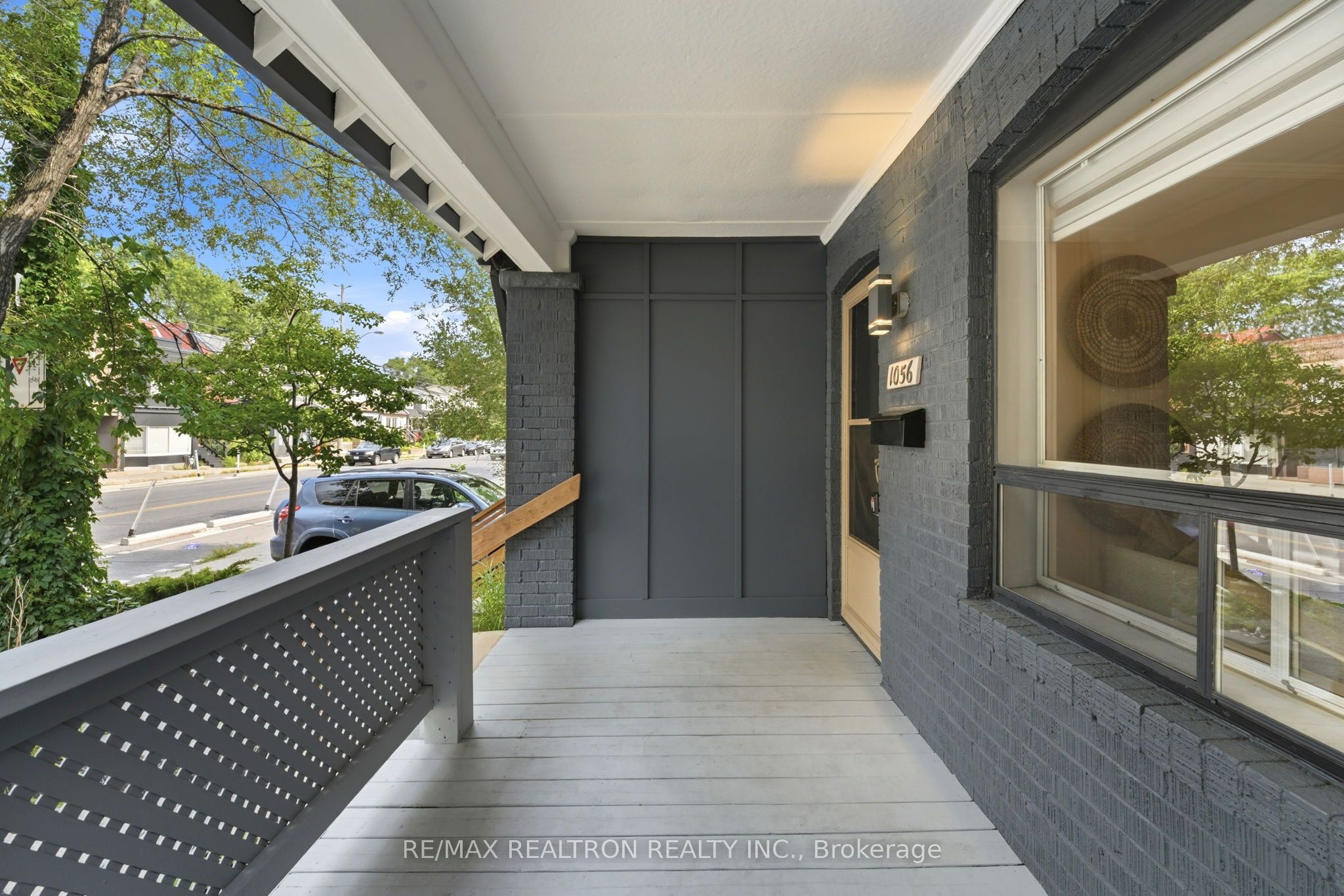 1056 Woodbine Avenue W, Toronto, ON M4C 4C5 photo 3