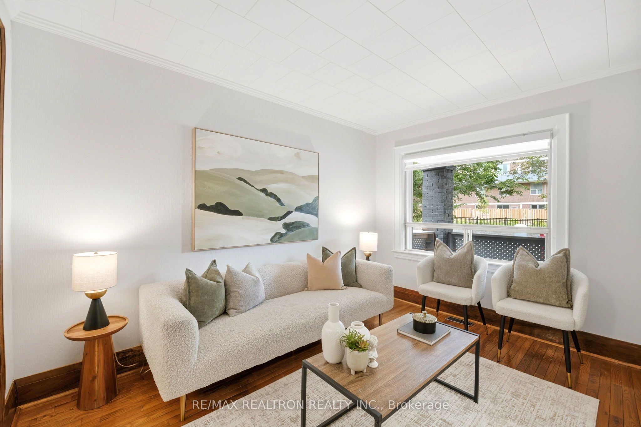 1056 Woodbine Avenue W, Toronto, ON M4C 4C5 photo 5