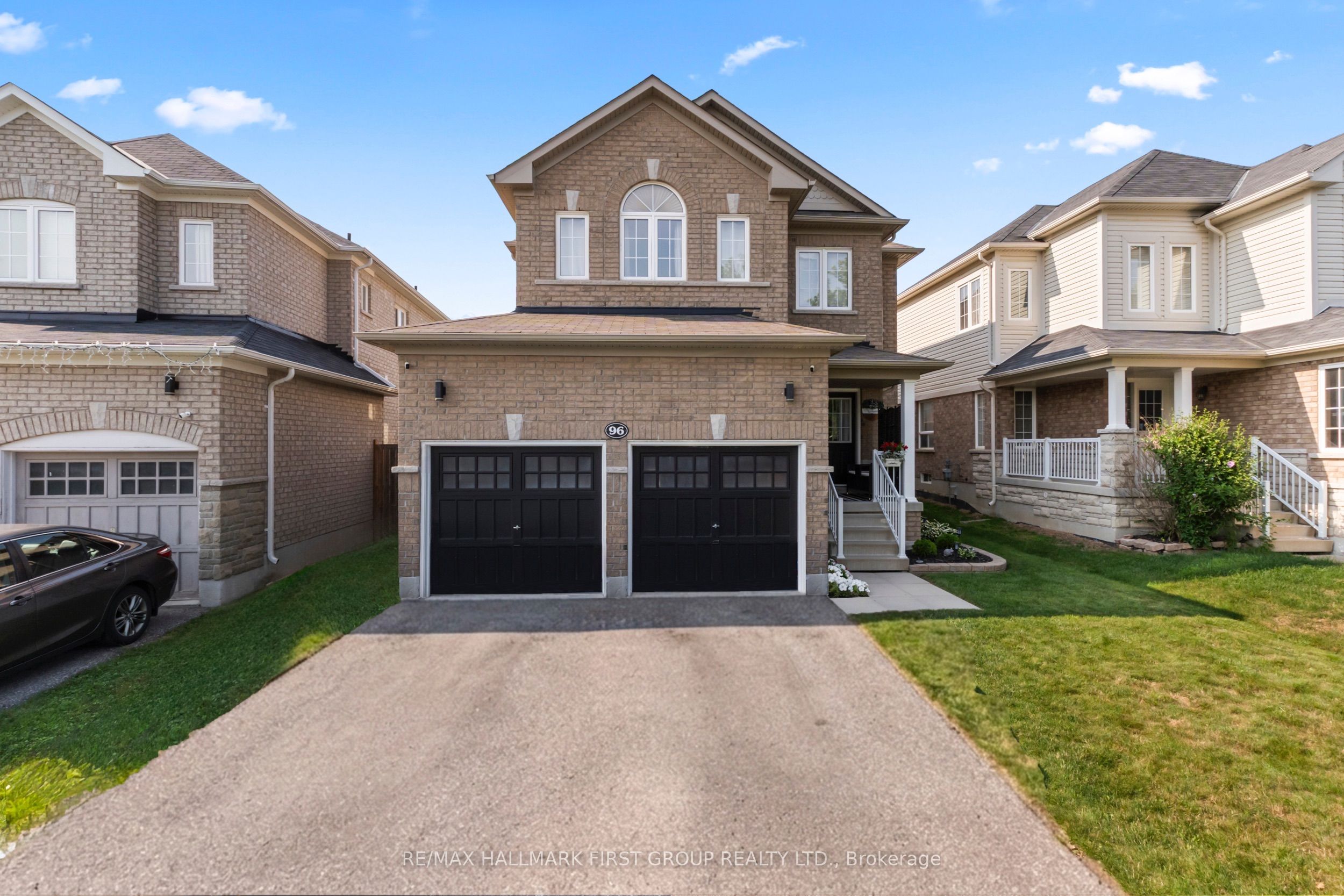 96 Redfern Crescent, Clarington, ON L1C 0K1 photo 2