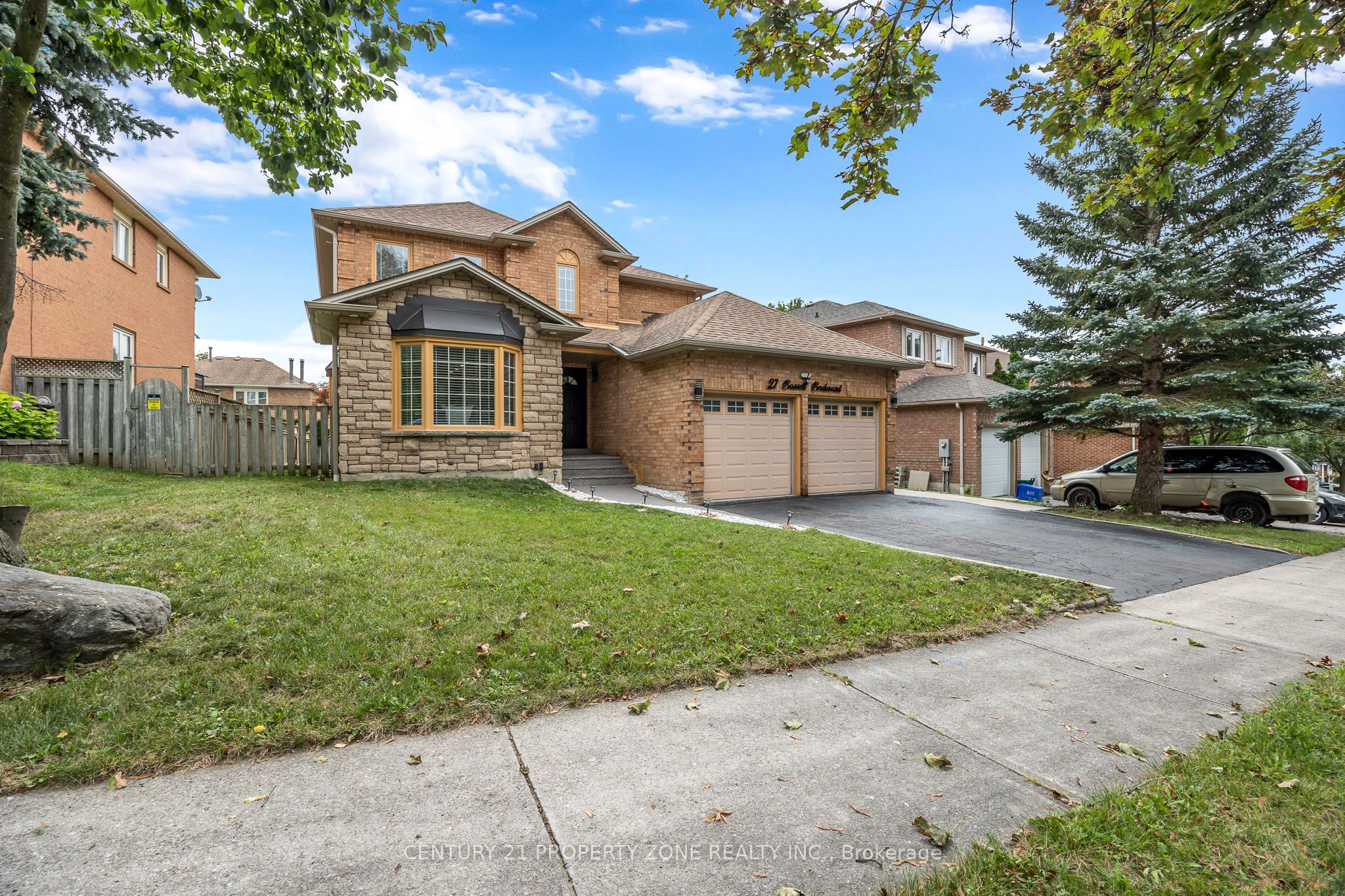 27 Bassett Boulevard, Whitby, ON L1N 9A3 photo 2