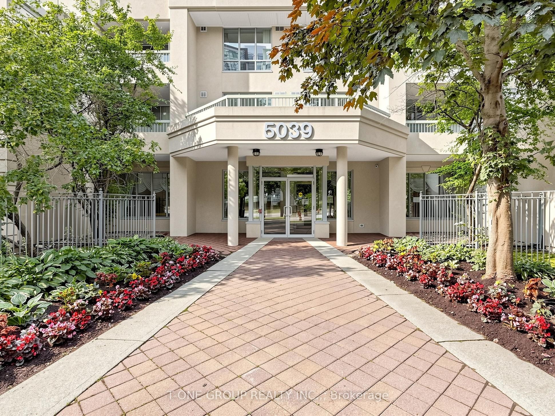 5039 Finch Avenue E PH11, Toronto, ON M1S 5L6 photo 3