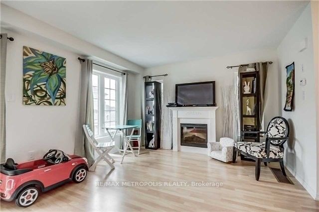866 Audley Road S, Ajax, ON L1Z 1M4 photo 4