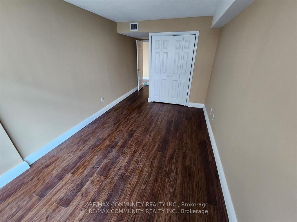 4727 Sheppard Avenue 804, Toronto, ON M1S 5B3 photo 4