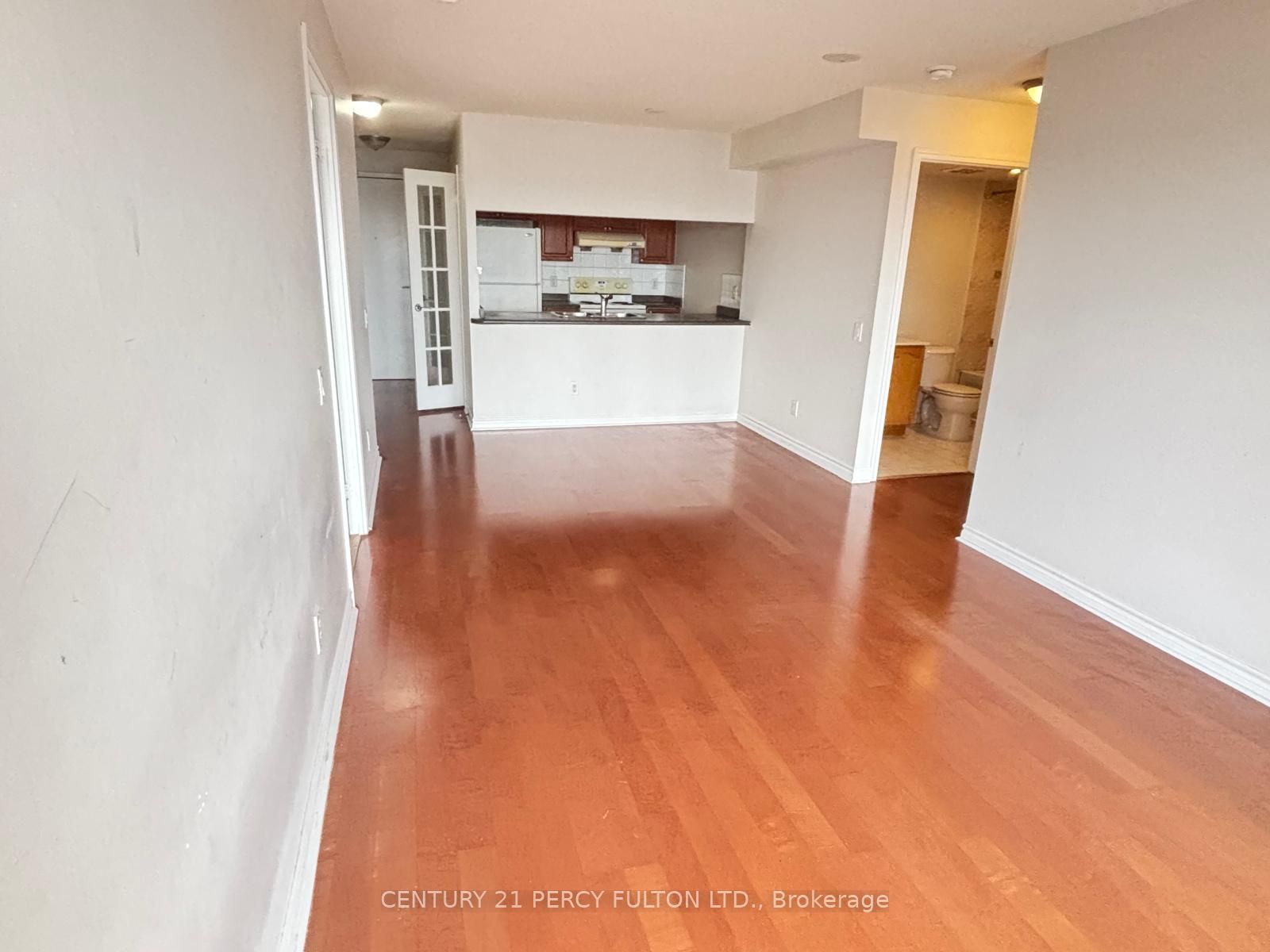 8 Mondeo Drive 1101, Toronto, ON M1P 5C7 photo 4