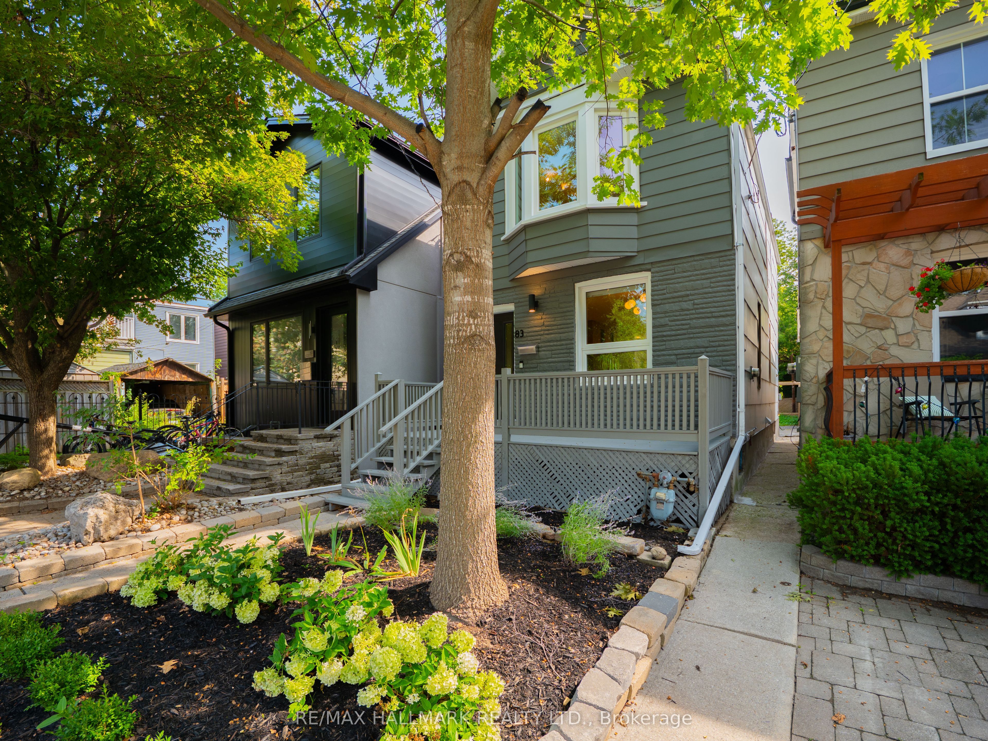 83 Condor Avenue, Toronto, ON M4J 3M7 photo 2