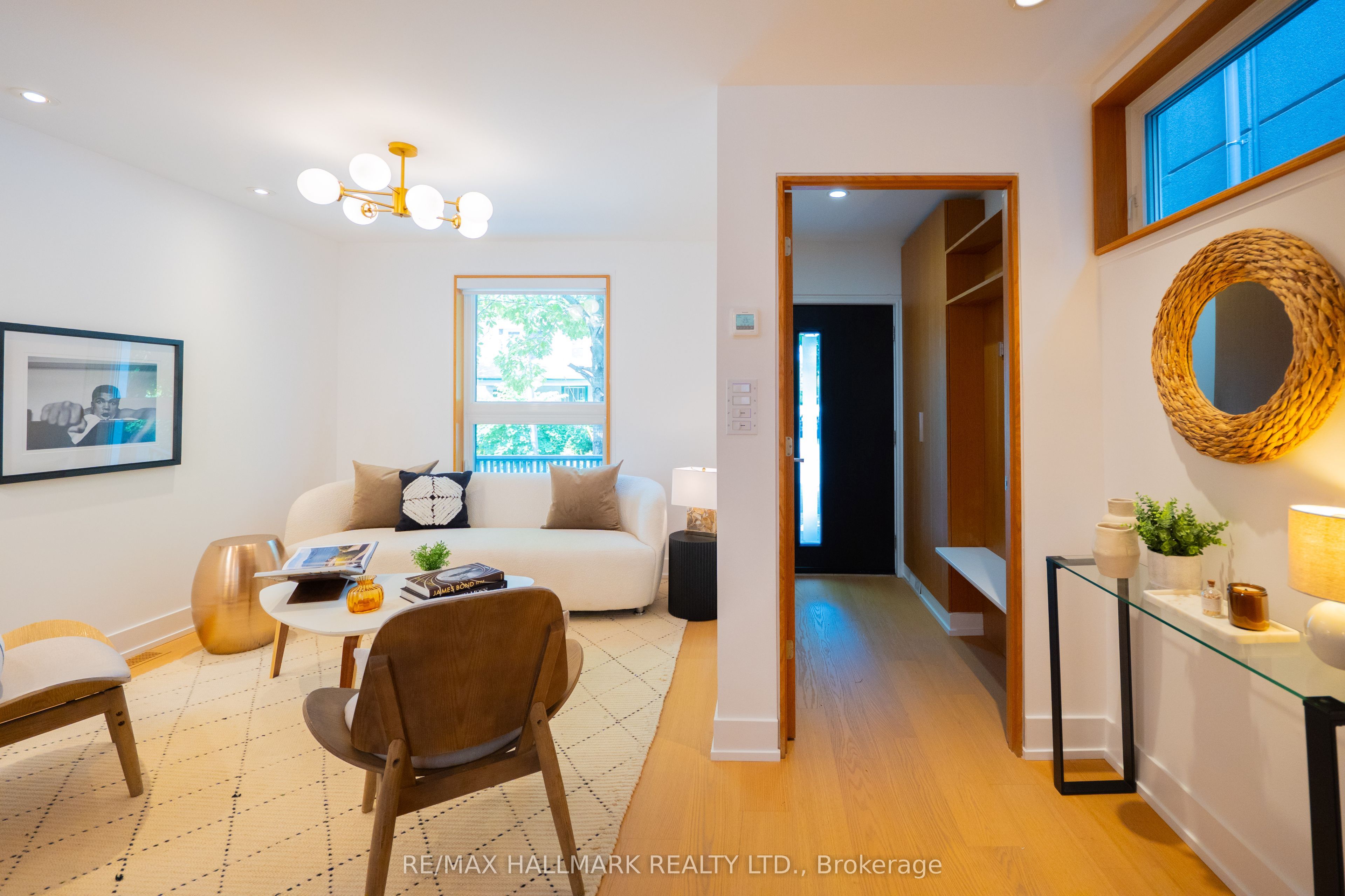 83 Condor Avenue, Toronto, ON M4J 3M7 photo 5