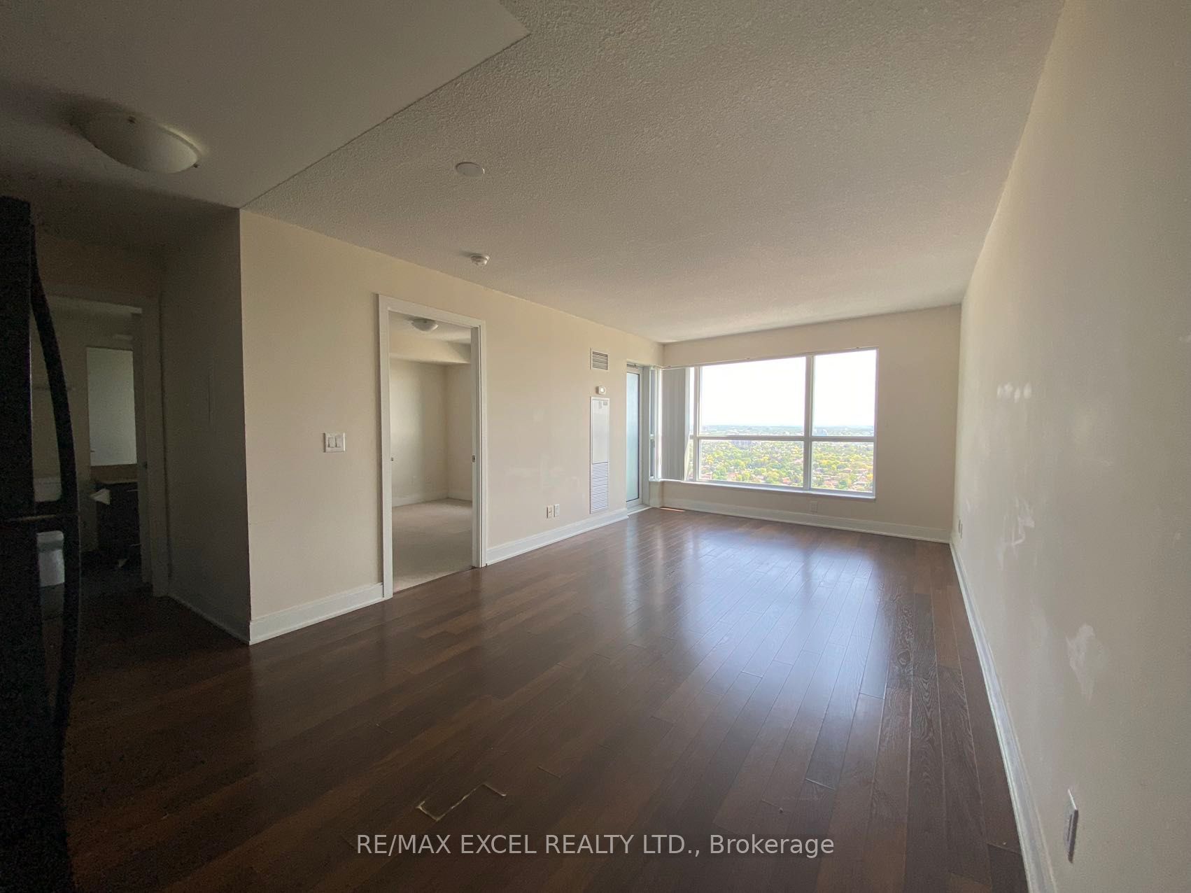 125 Village Green Square 3901, Toronto, ON M1S 0G3 photo 2