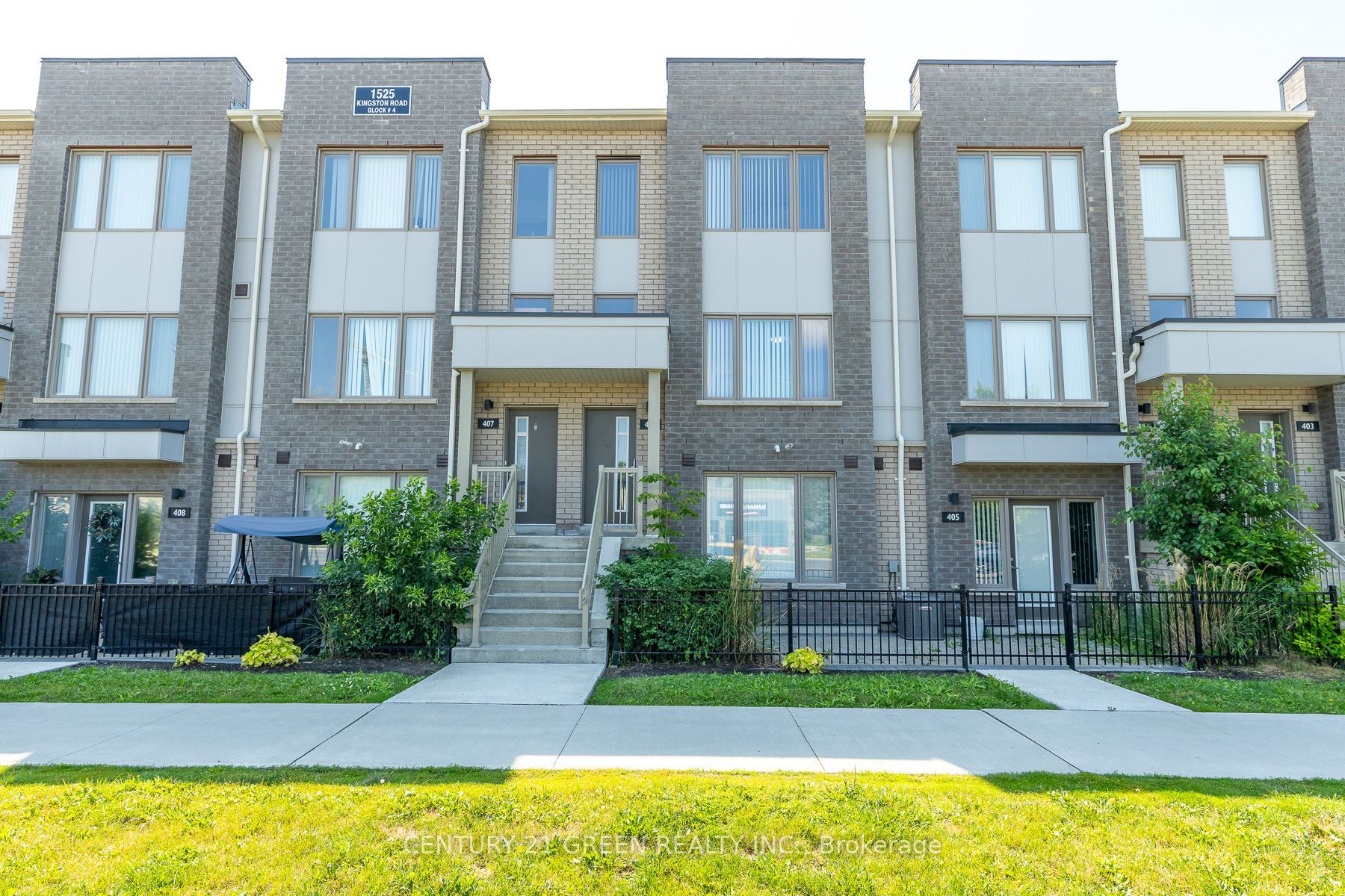 1525 Kingston Road 406, Pickering, ON L1V 0E9 photo 4