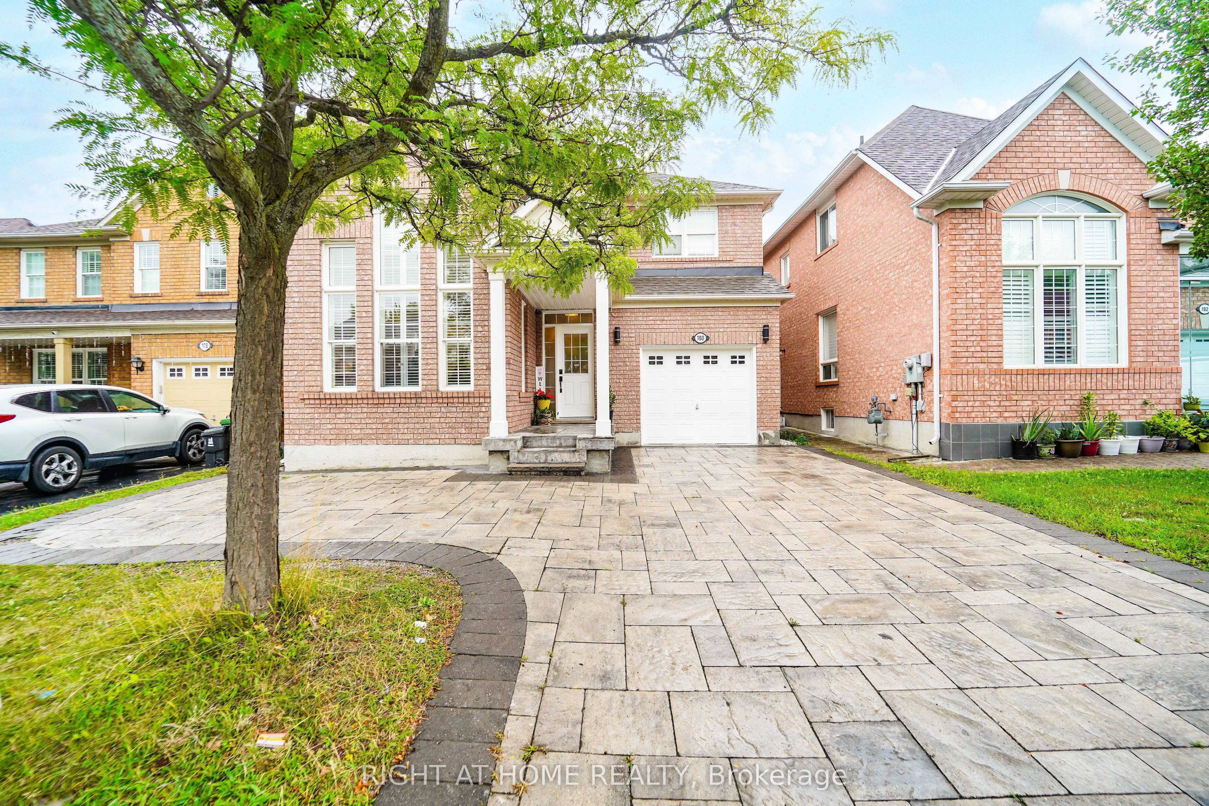 180 Raponi Circle, Toronto, ON M1X 2C8