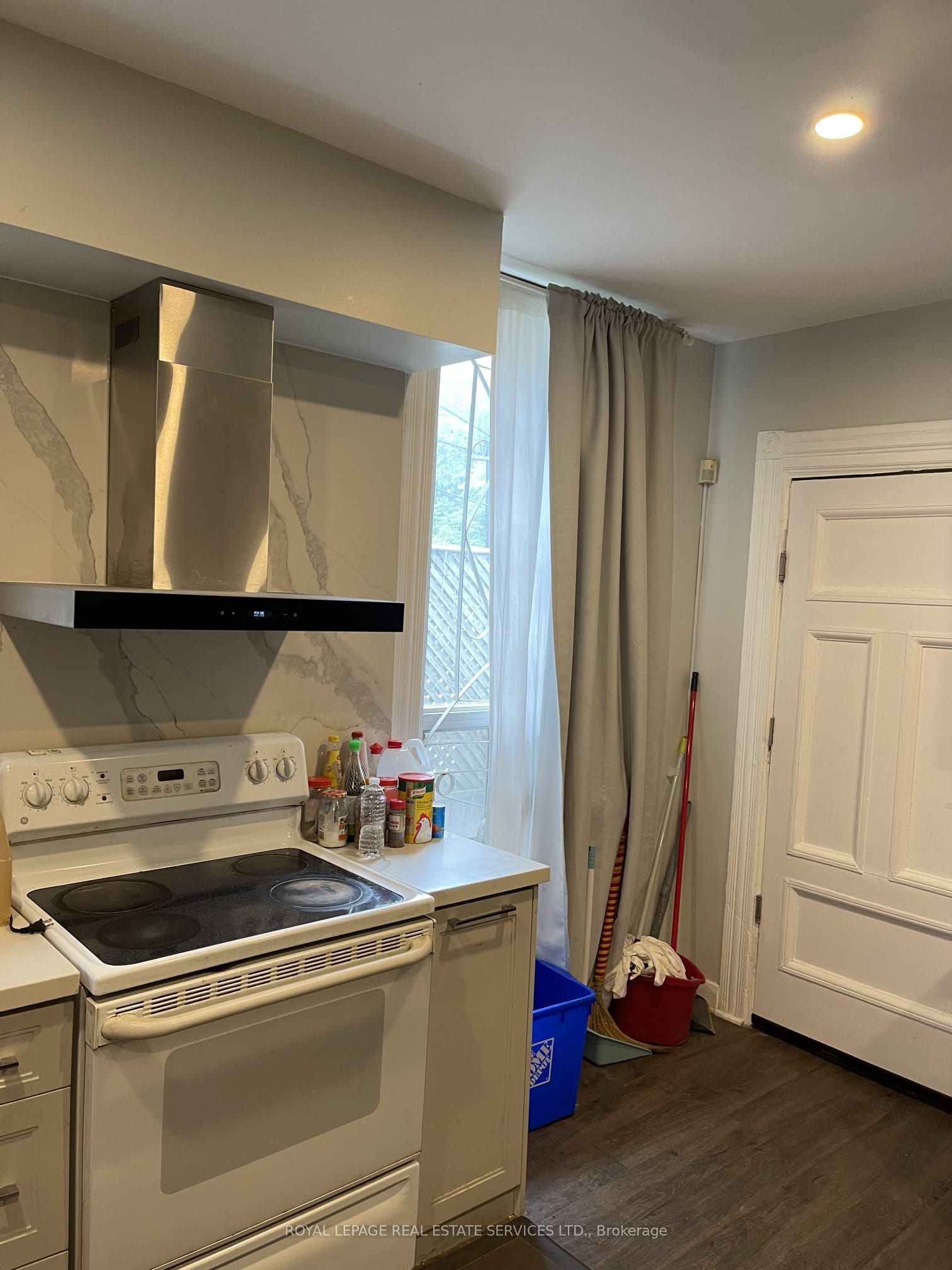 753 Gerrard Street E 2, Toronto, ON M4M 1Y5 photo 2