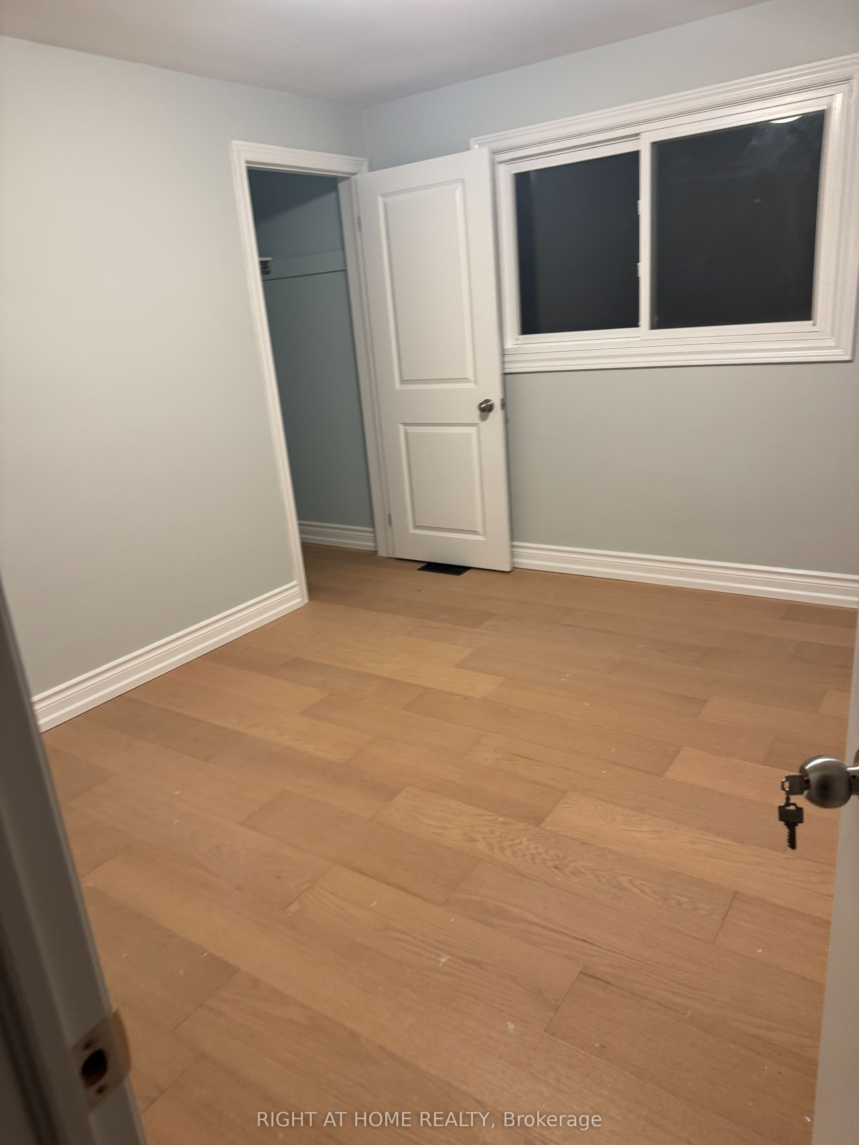 32 Conlins Road E, Toronto, ON M1C 1C3 photo 2