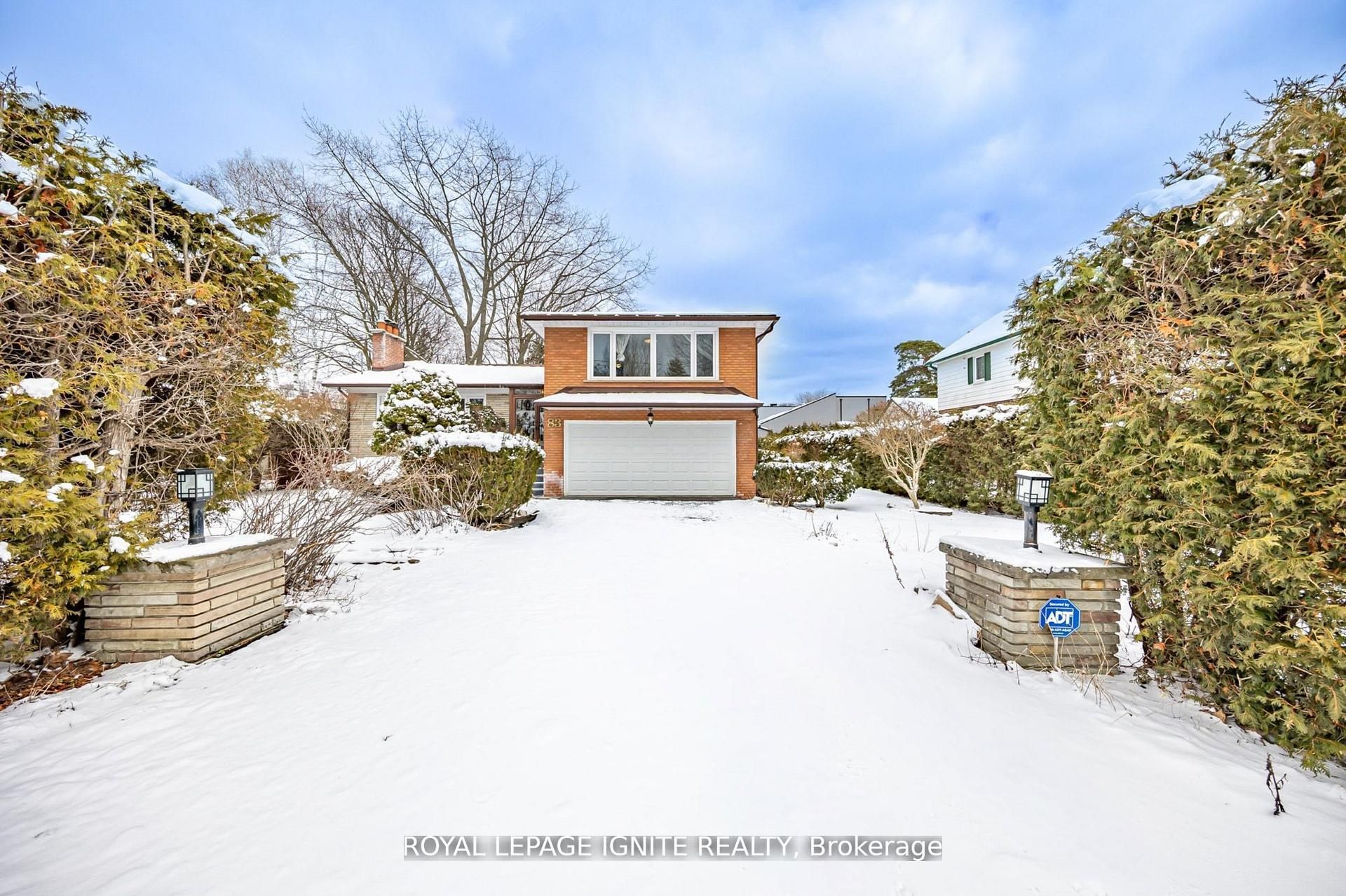 83 Deep Dene Drive Main, Toronto, ON M1C 1L9