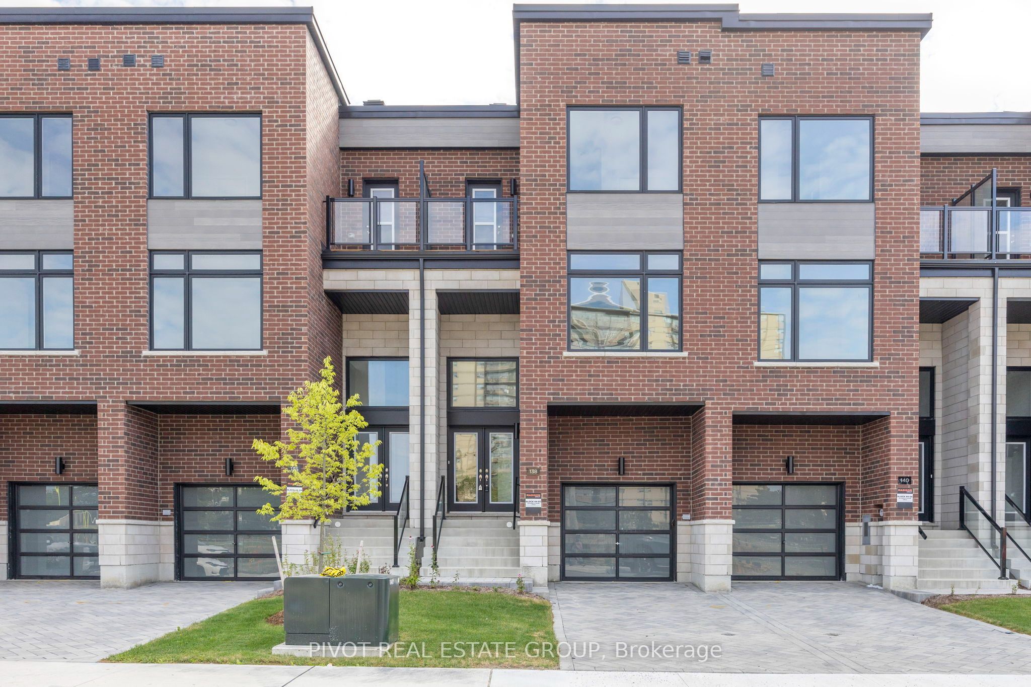 138 Danielle Moore Circle, Toronto, ON M1P 0G9 photo 2