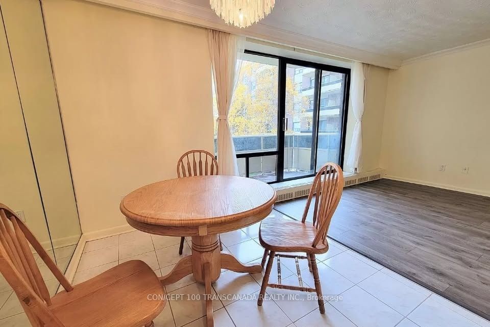 921 Midland Avenue 301, Toronto, ON M1K 4G2 photo 2