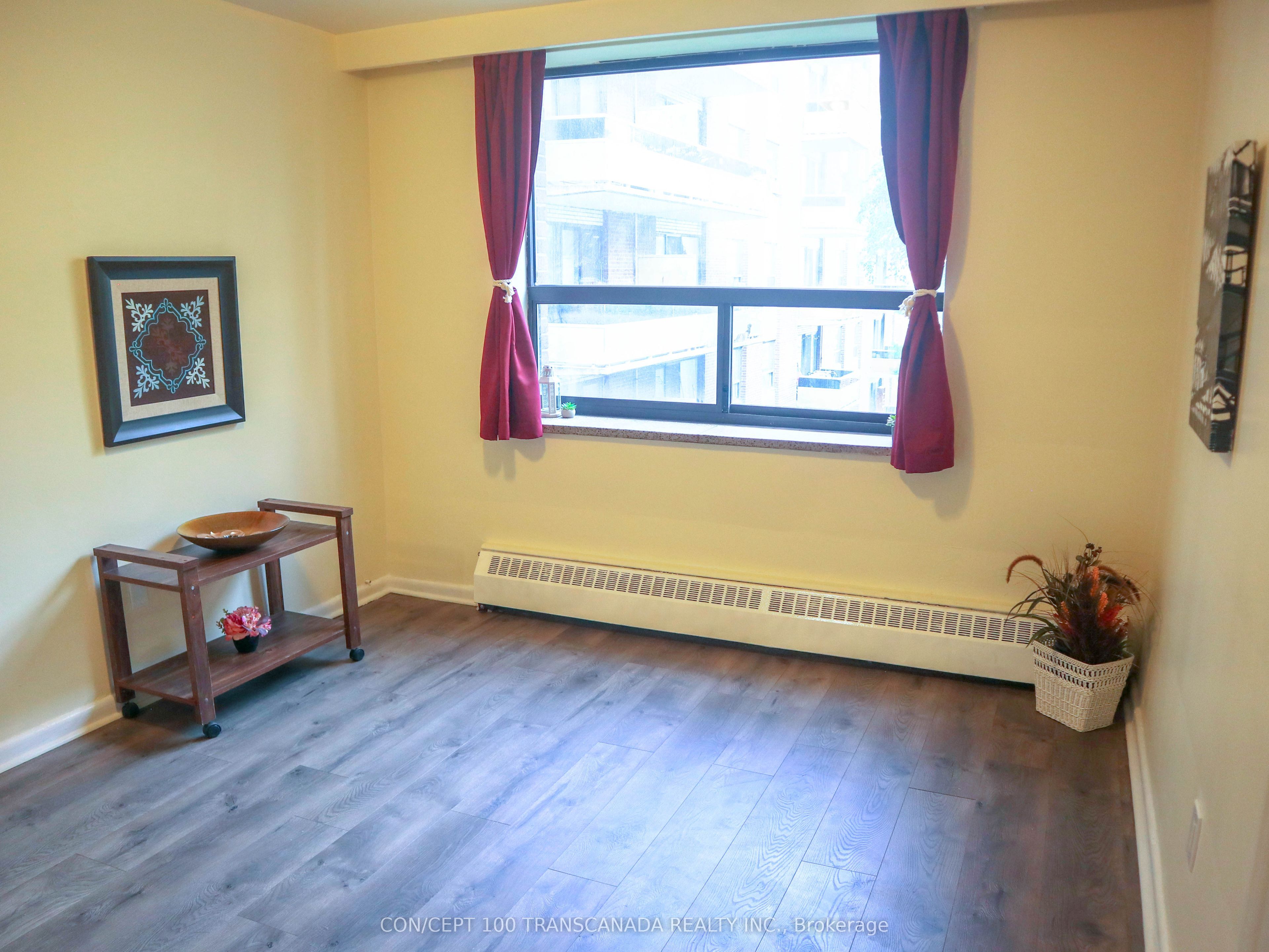 921 Midland Avenue 301, Toronto, ON M1K 4G2 photo 4