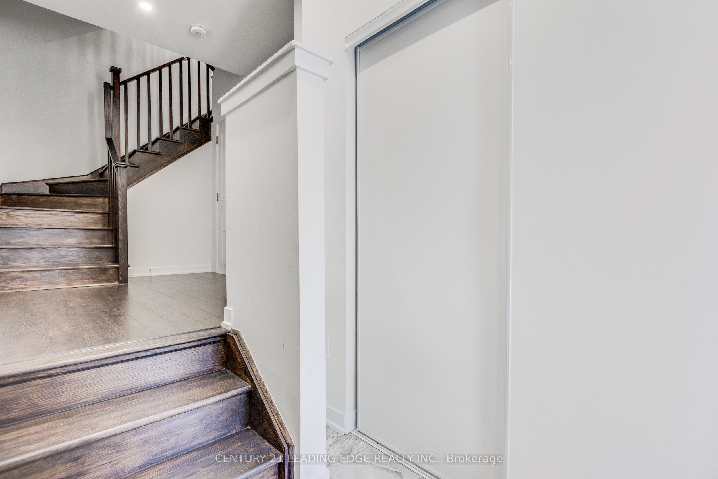 1865 Pickering Parkway 805, Pickering, ON L1V 0H2 photo 5