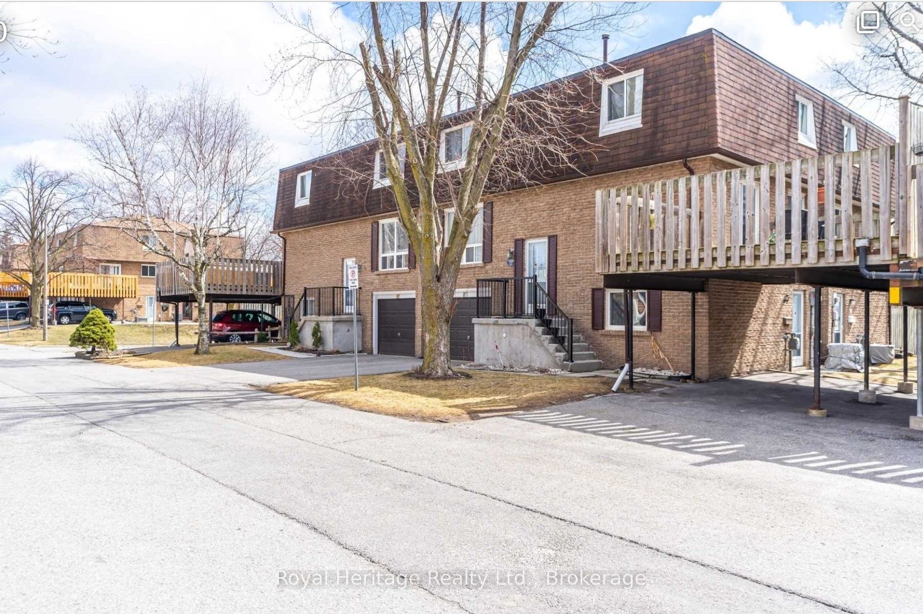 320 Blackthorn Street 89, Oshawa, ON L1K 1K9 photo 2