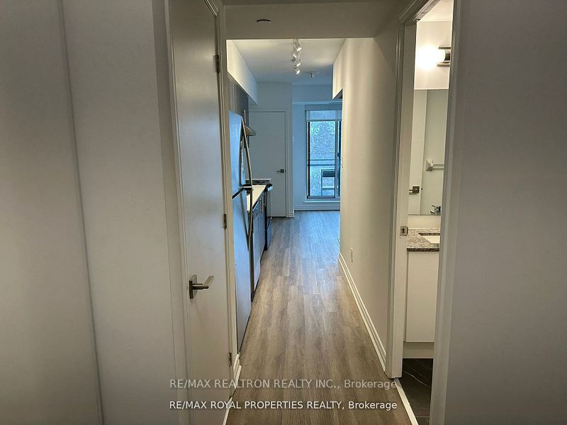 1 Falaise Road 410, Toronto, ON M1E 3B6 photo 2