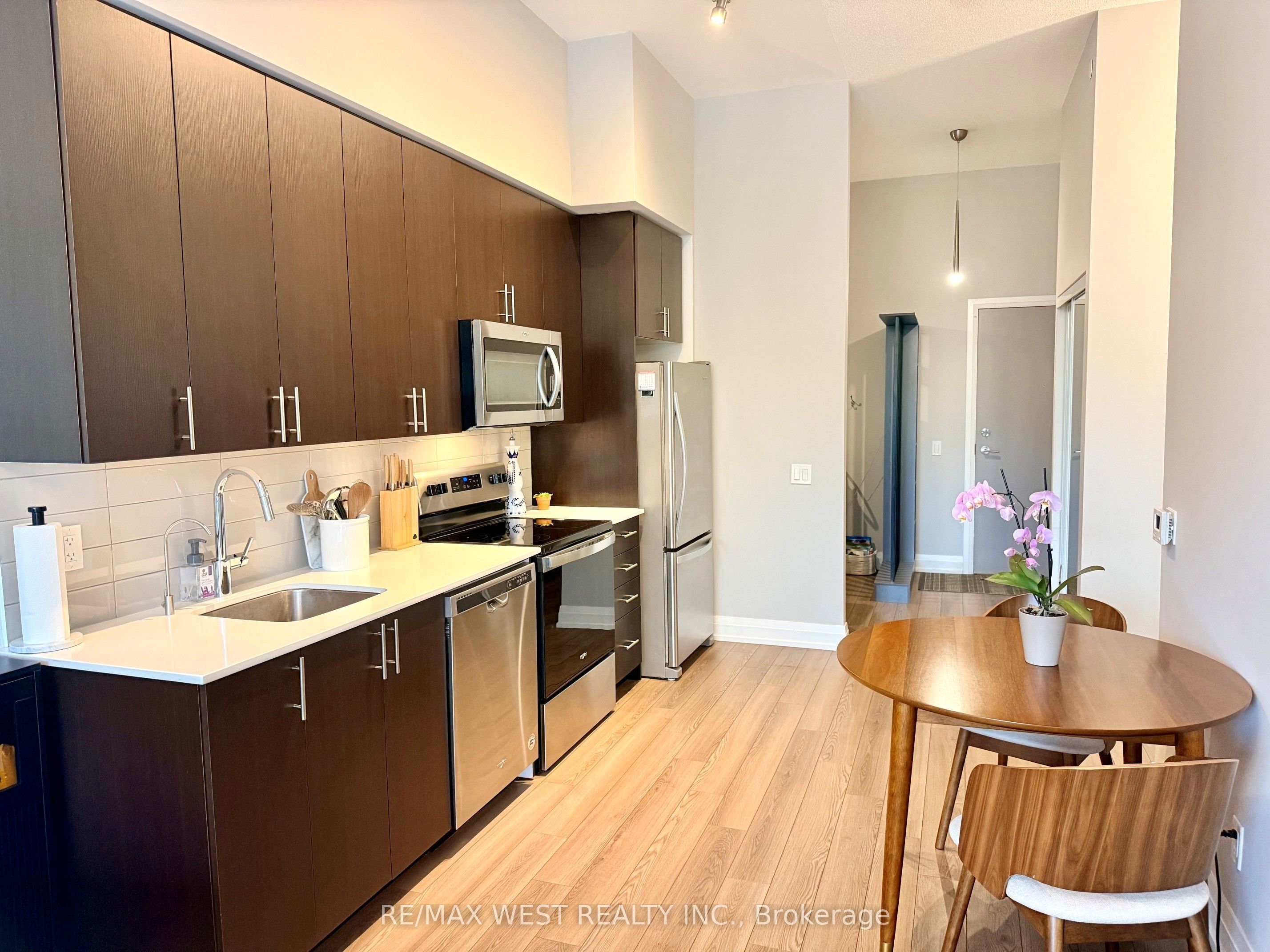 3121 Sheppard Avenue E 210, Toronto, ON M1T 0B6 photo 5