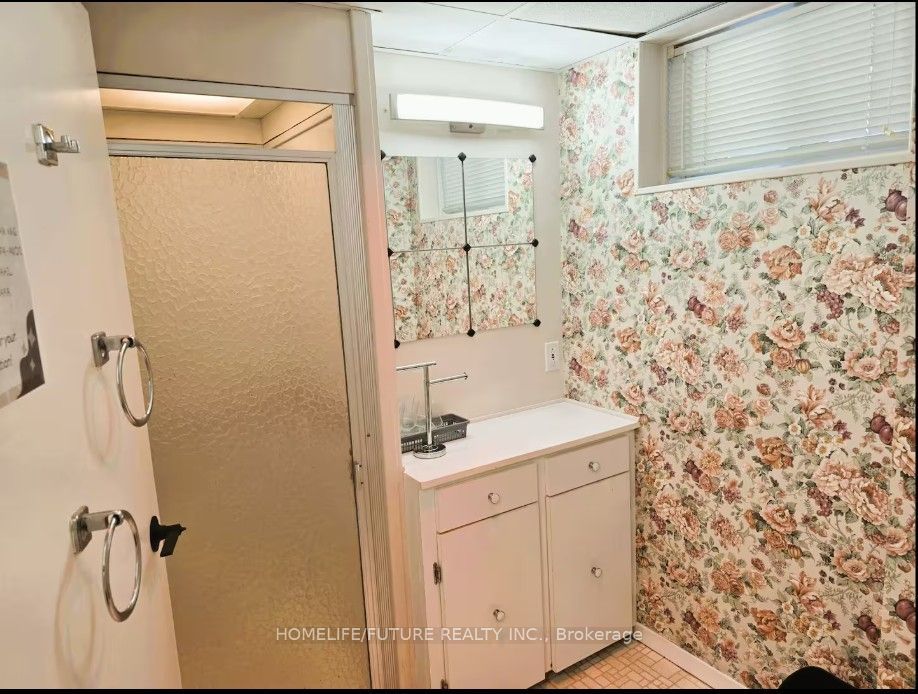 7 Stonehenge Crescent, Toronto, ON M1G 2P5 photo 4