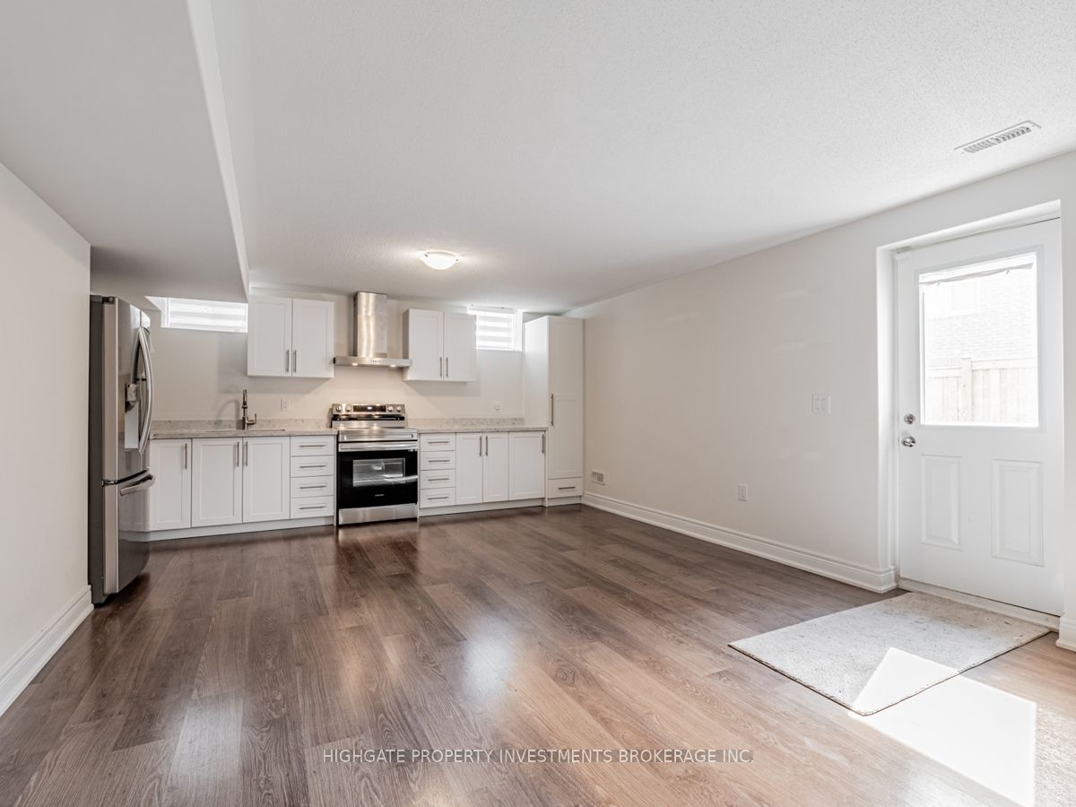 1055 Purus Path Bsmt, Pickering, ON L1V 2P8 photo 4