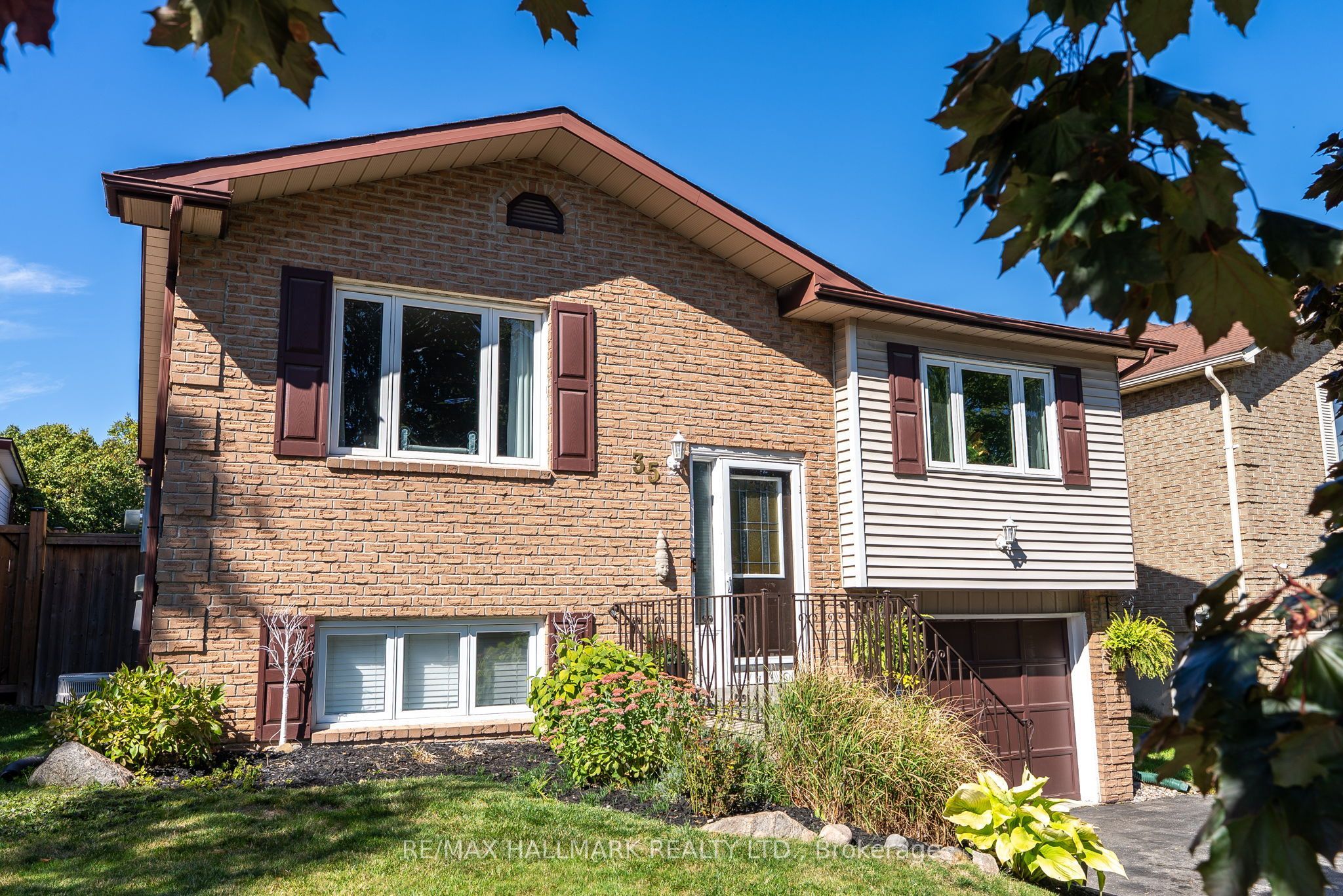 35 Downham Drive, Clarington, ON L1C 4G4 photo 2