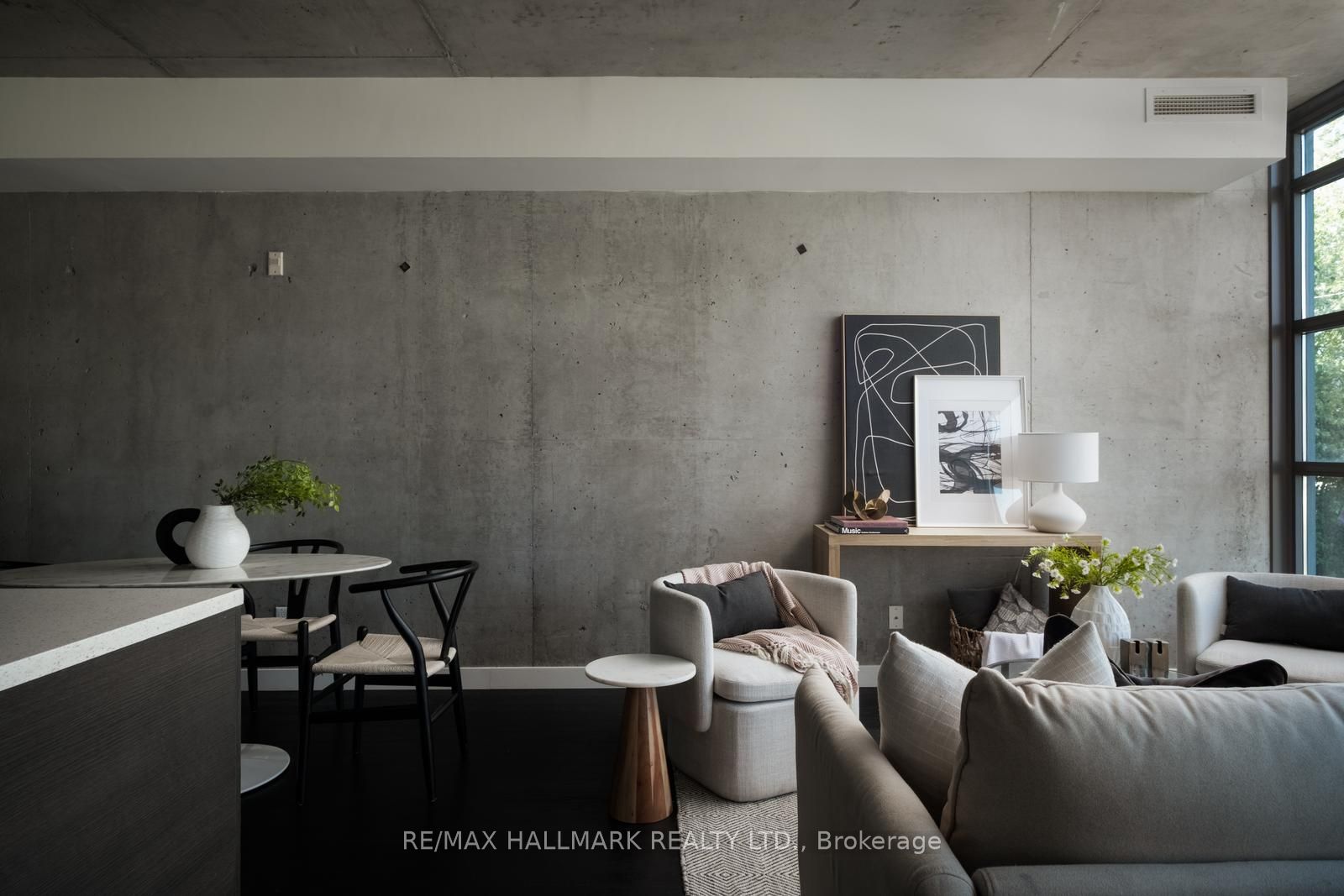 90 Broadview Avenue 202, Toronto, ON M4M 0A7 photo 4