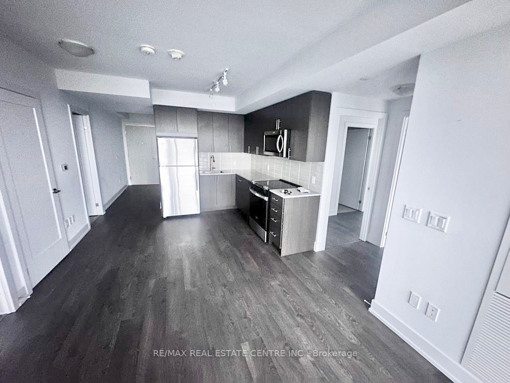 2550 Simcoe Street N 1516, Oshawa, ON L1L 0R5 photo 3
