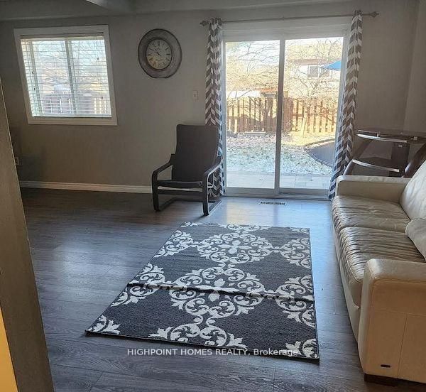 18 Valley Stream Drive, Toronto, ON M1V 2A5 photo 5
