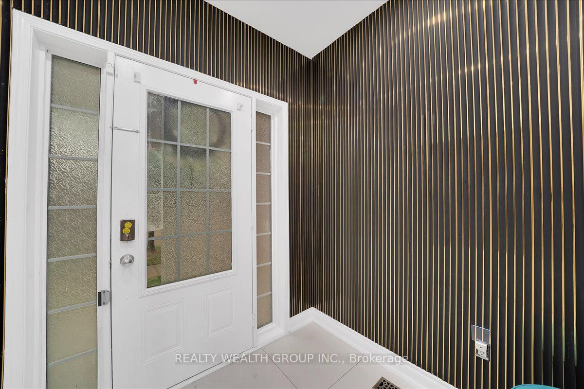 40 Clowes Street, Ajax, ON L1Z 0K9 photo 3