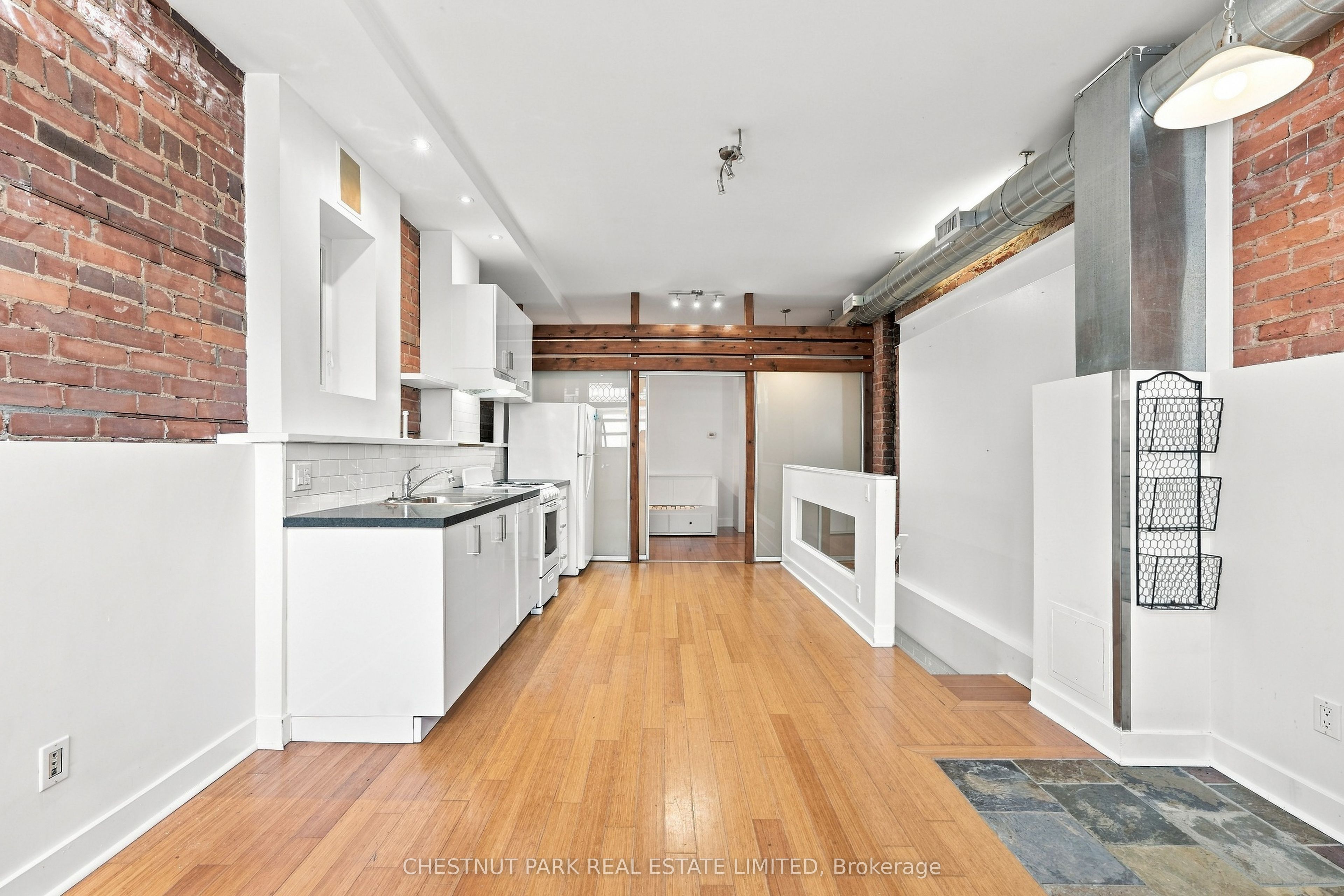 208 Greenwood Avenue unit 1, Toronto, ON M4L 2R1