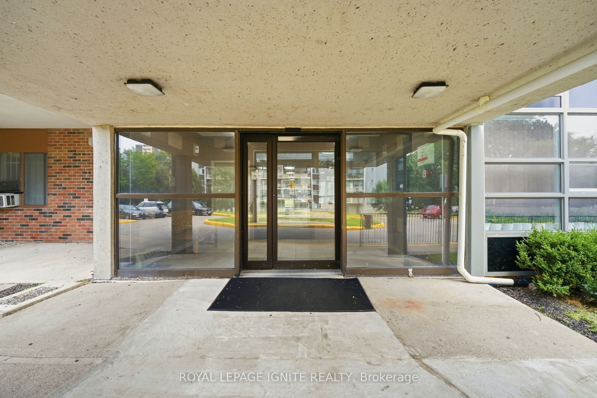 3380 Eglinton Avenue 903, Toronto, ON M1J 3L6 photo 4