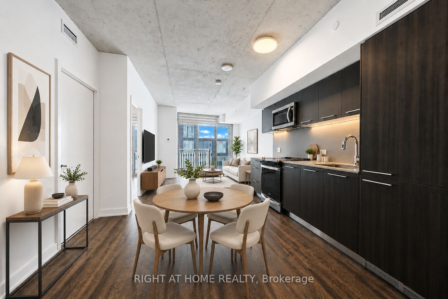 45 BASEBALL Place 903, Toronto, ON M4M 0H1