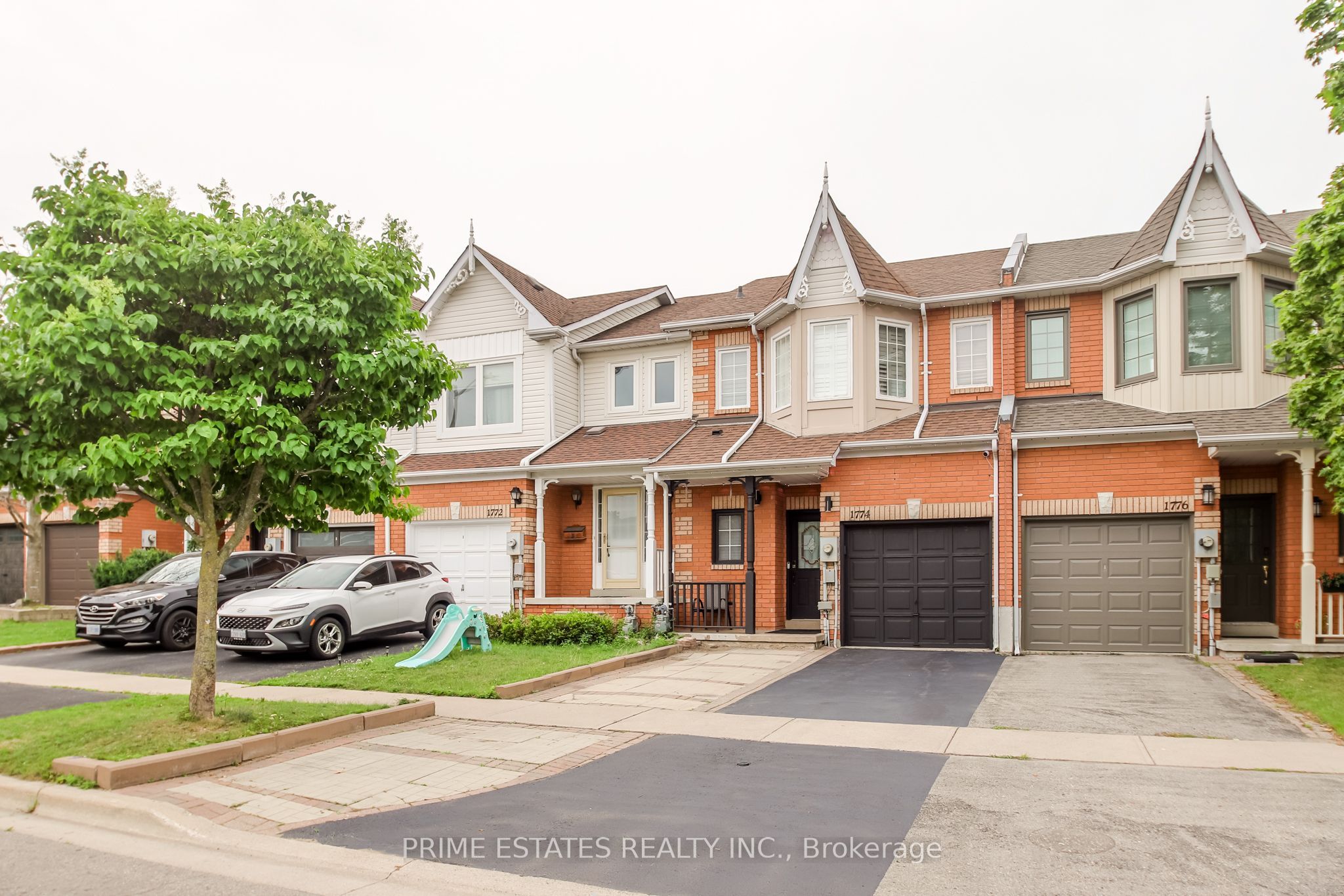 1774 Woodgate Trail, Oshawa, ON L1G 8B3 photo 2