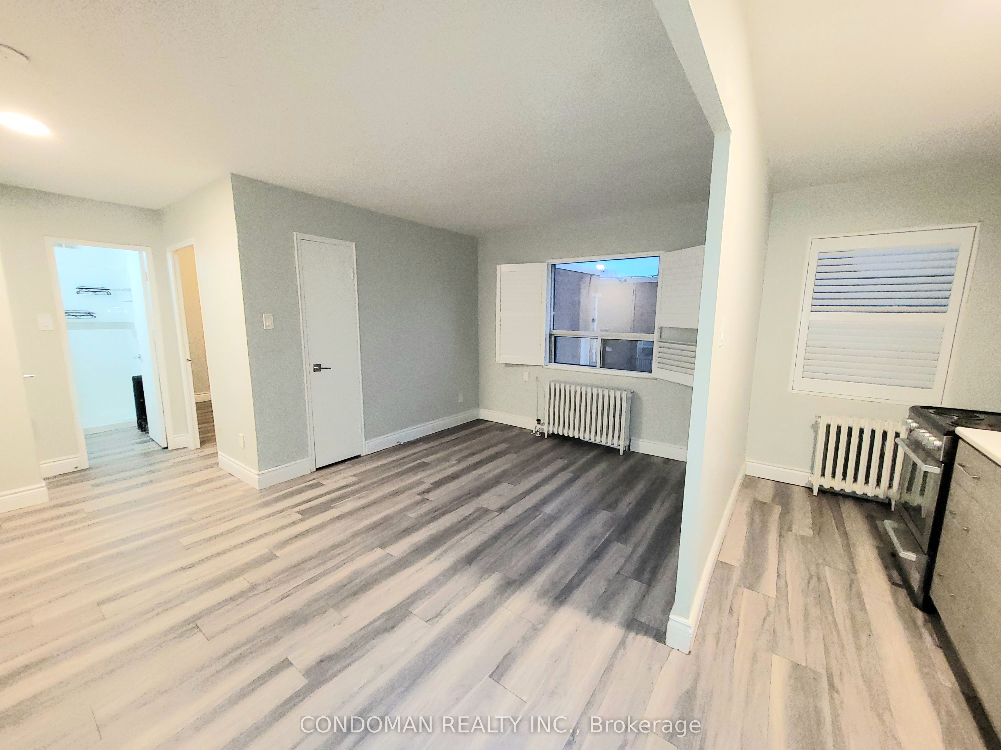 852 Broadview Avenue 305, Toronto, ON M4K 2R1 photo 2