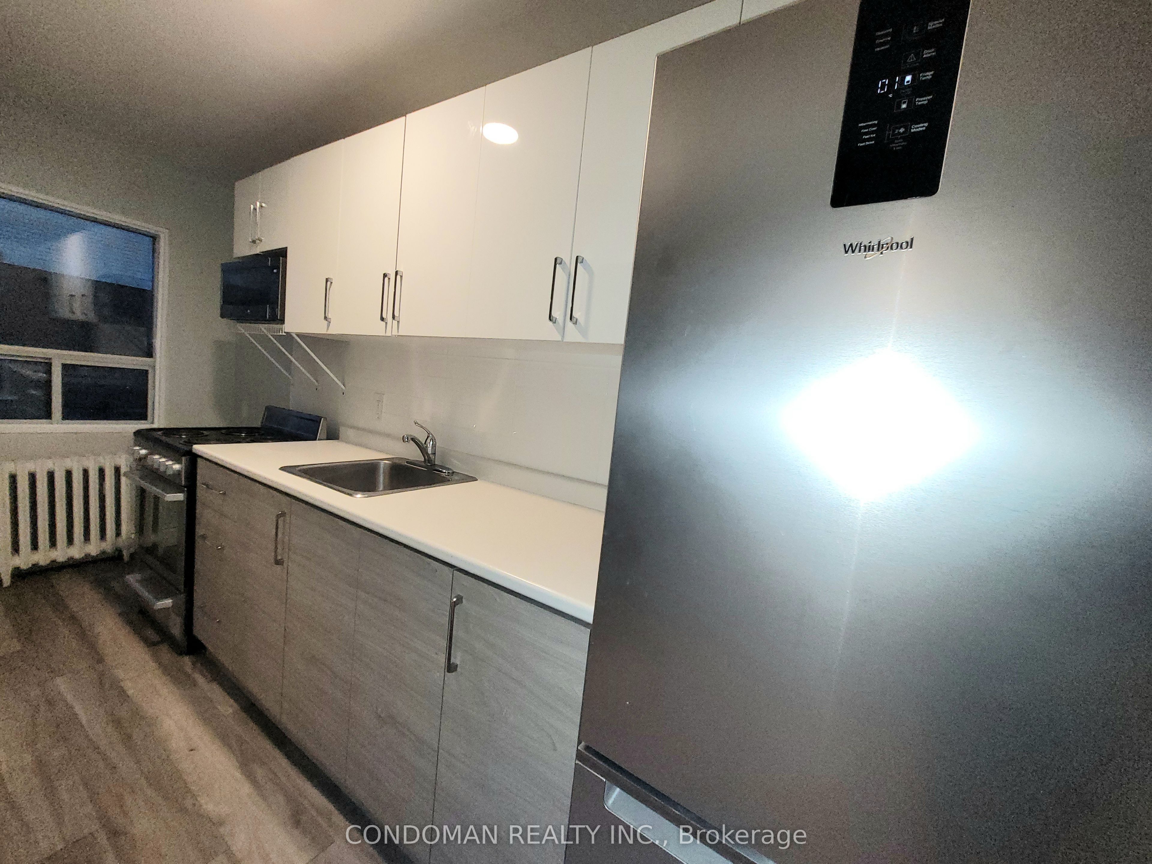 852 Broadview Avenue 305, Toronto, ON M4K 2R1 photo 5