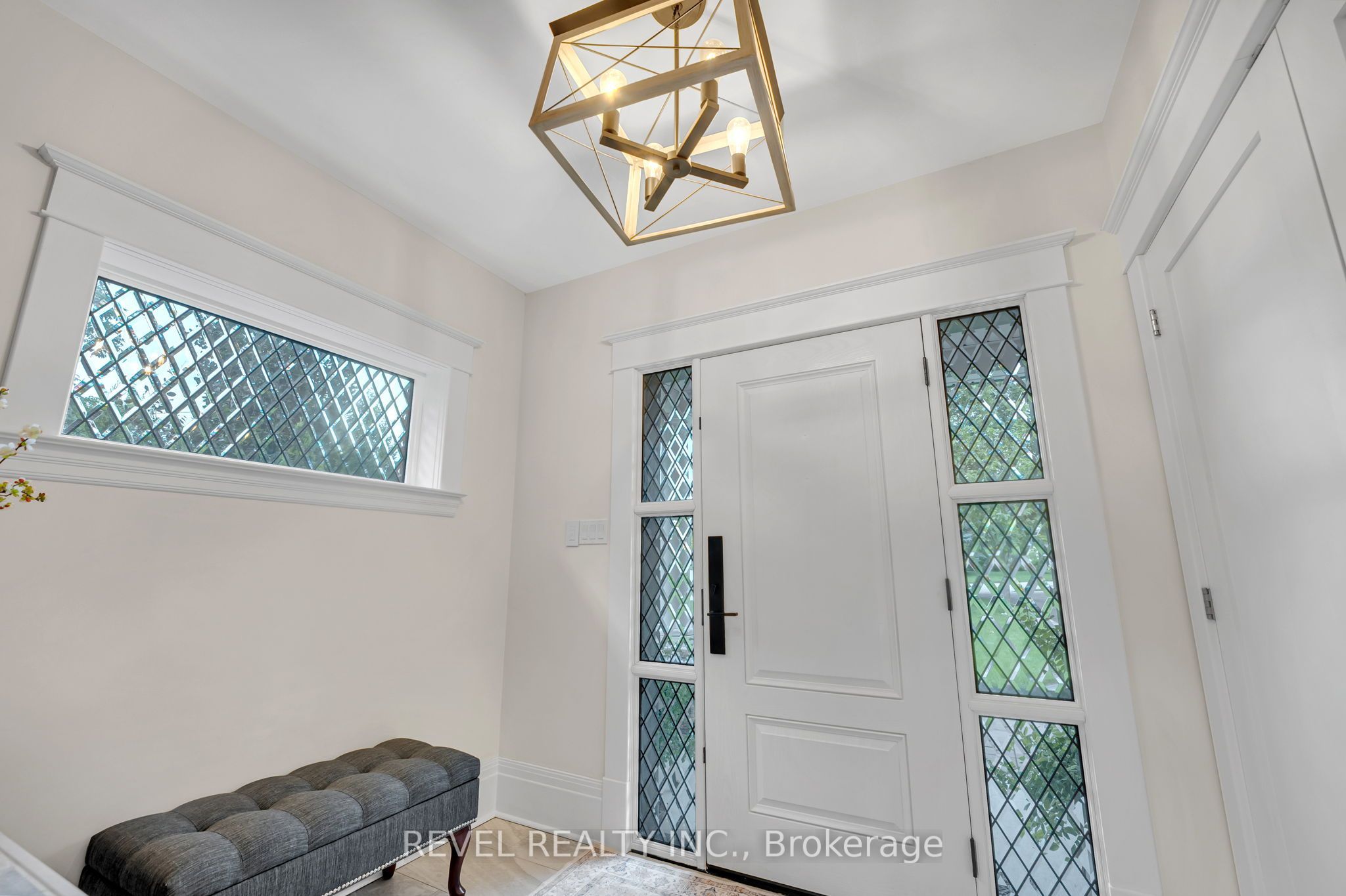 99 Colston Avenue, Whitby, ON L1M 1C1 photo 3