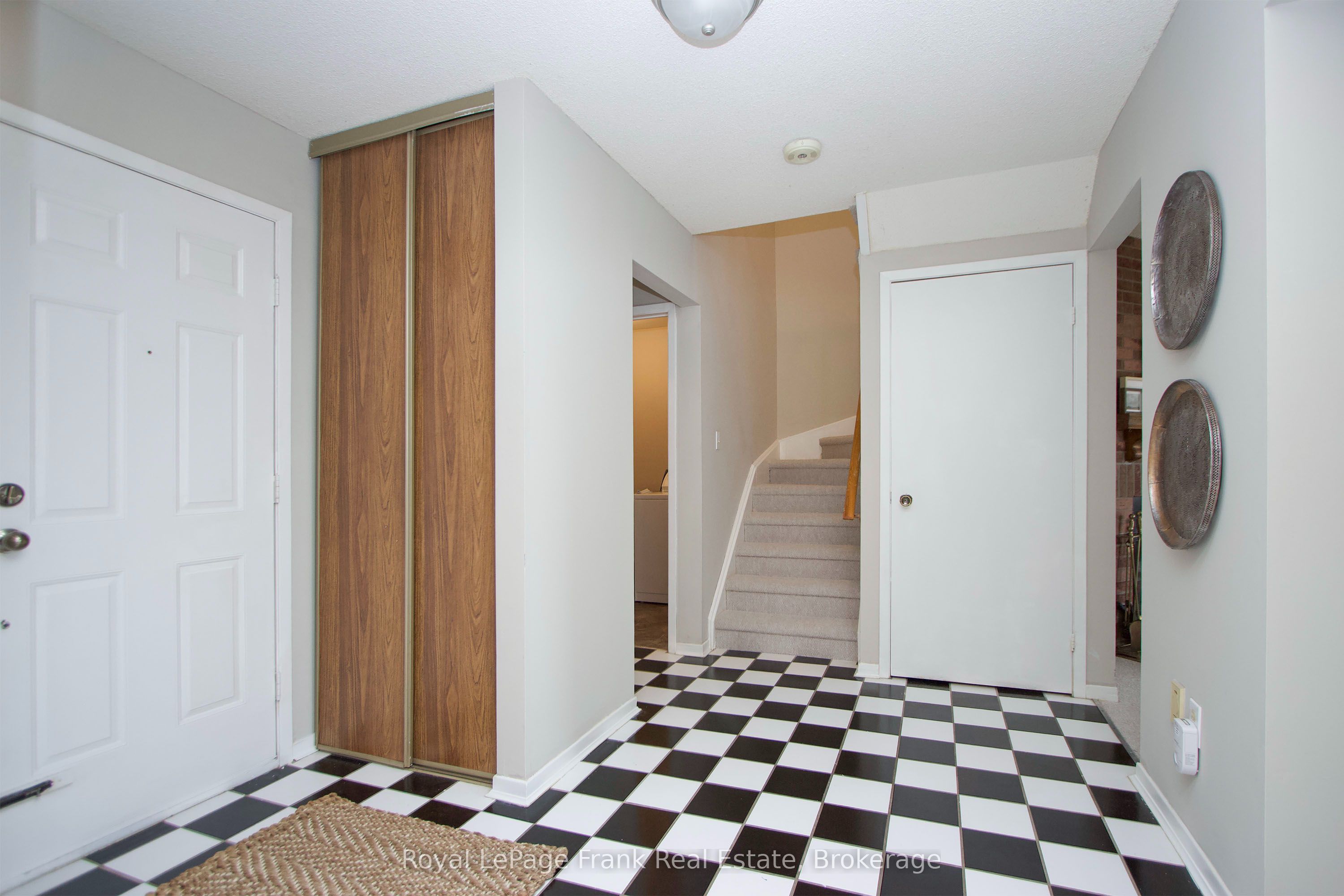 2131 Theoden Court, Pickering, ON L1X 1Z9 photo 4